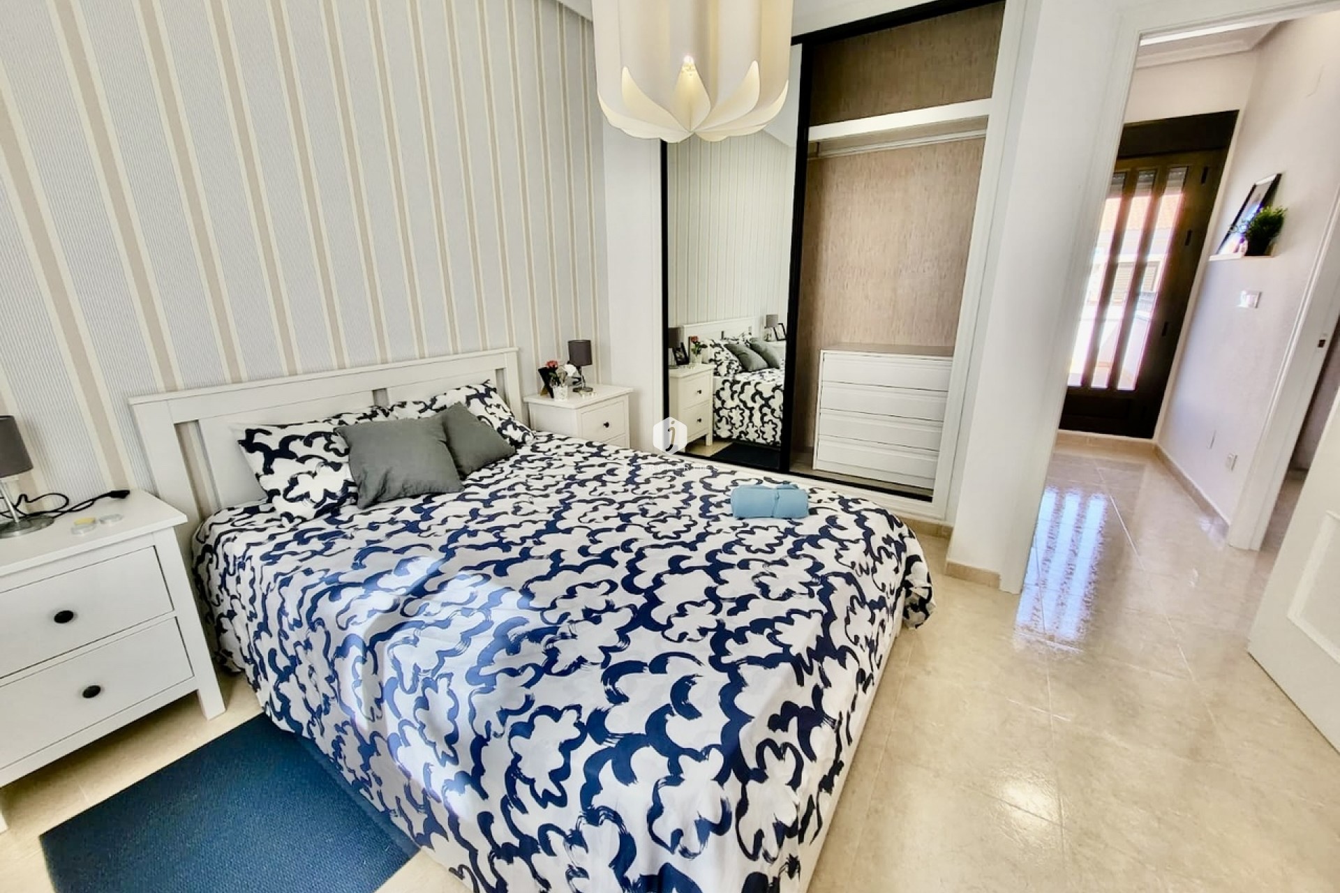 Z drugiej ręki - Szalet -
San Miguel de Salinas - Inland