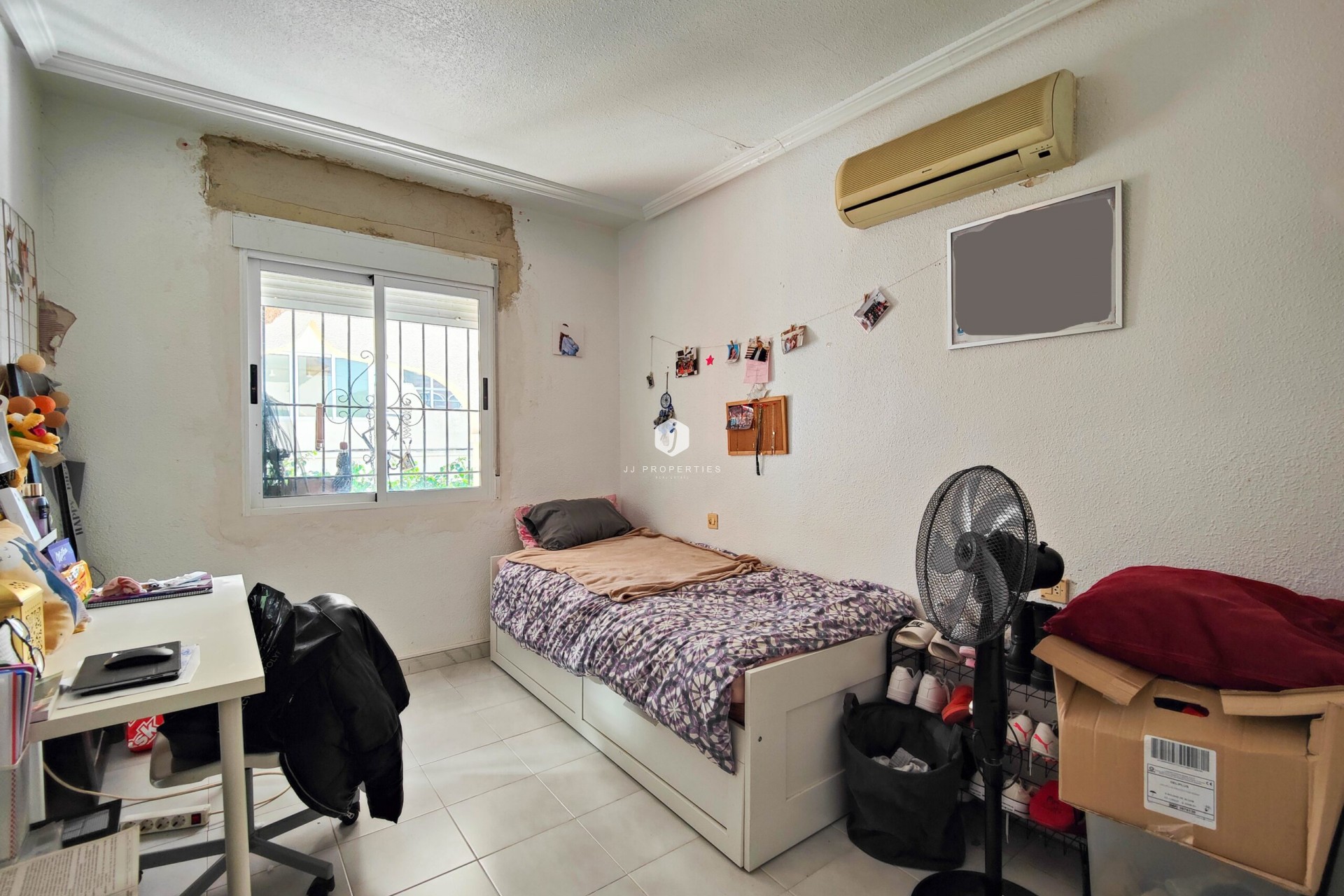 Z drugiej ręki - Szalet -
San Miguel de Salinas - Inland