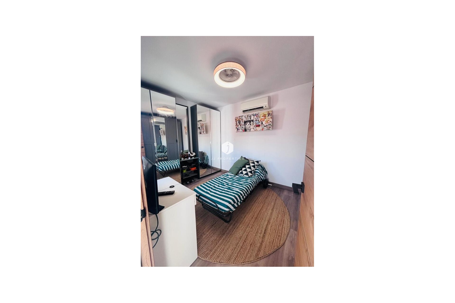 Z drugiej ręki - Szalet -
San Miguel de Salinas - Inland