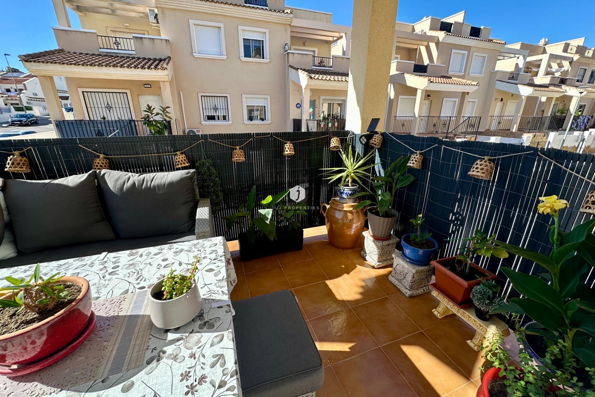 Z drugiej ręki - Szalet -
San Miguel de Salinas - Residencial Los Flamencos