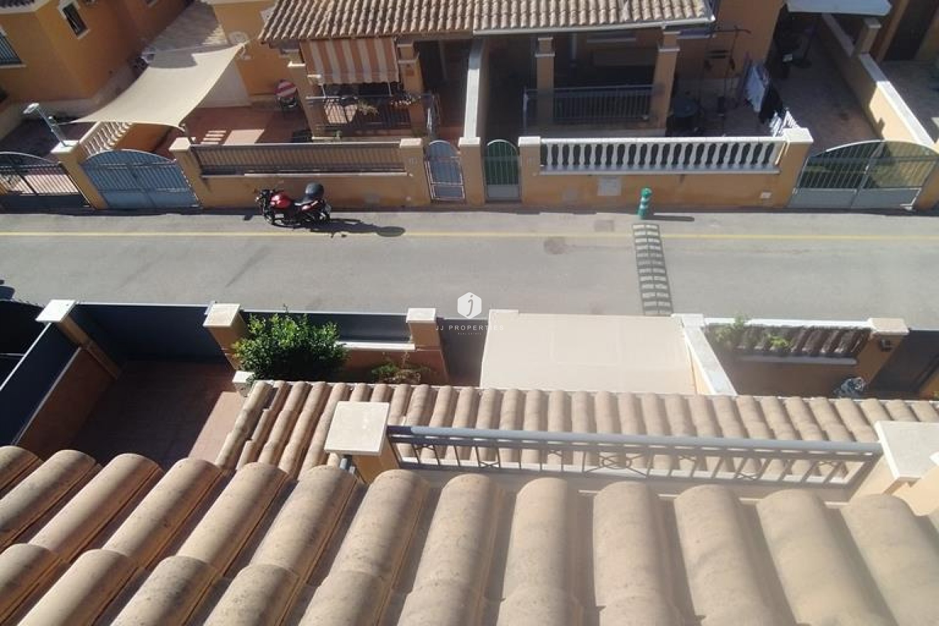 Z drugiej ręki - Szalet -
Torrevieja - AGUAS NUEVAS 25