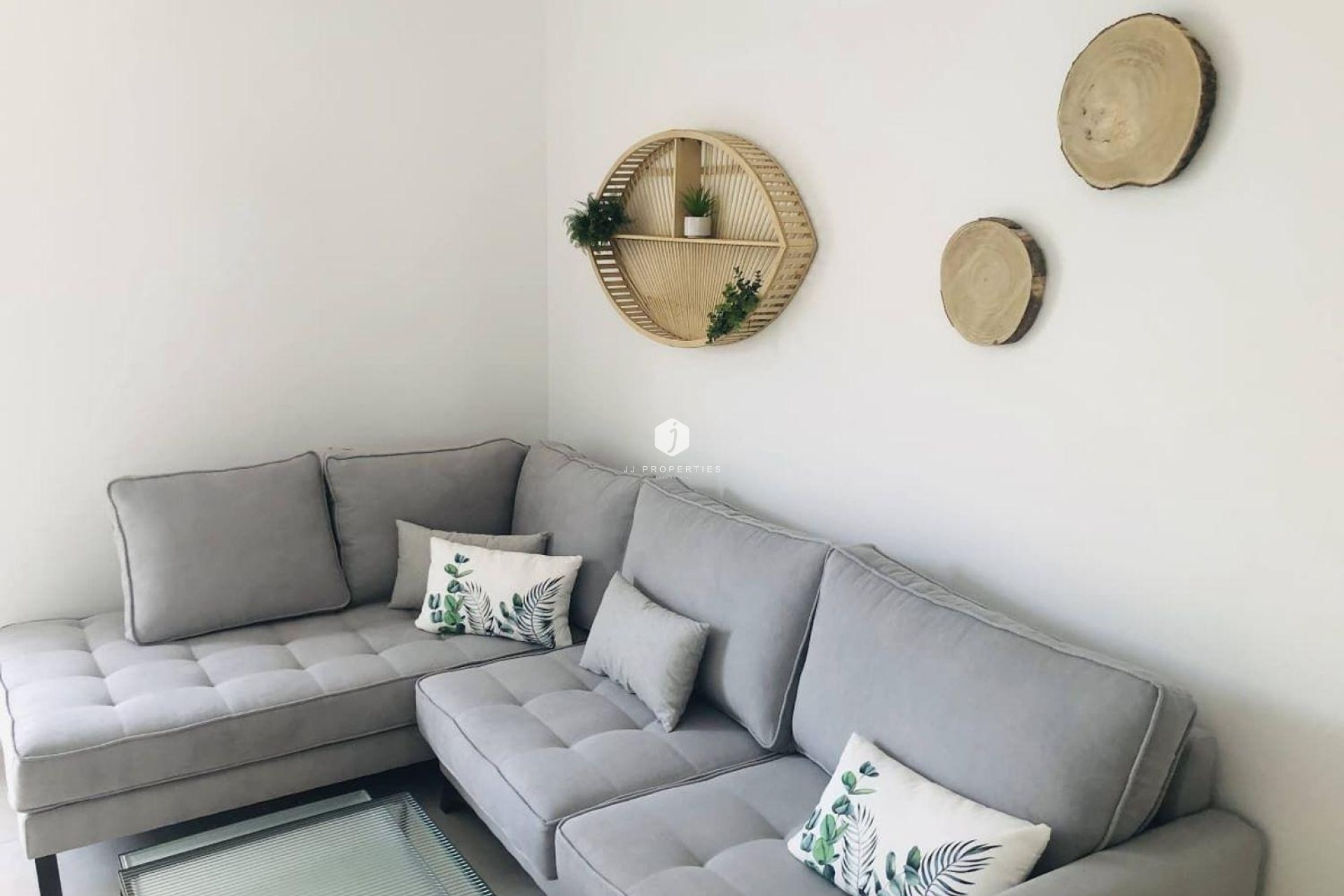 Z drugiej ręki - Szalet -
Torrevieja - aguas nuevas