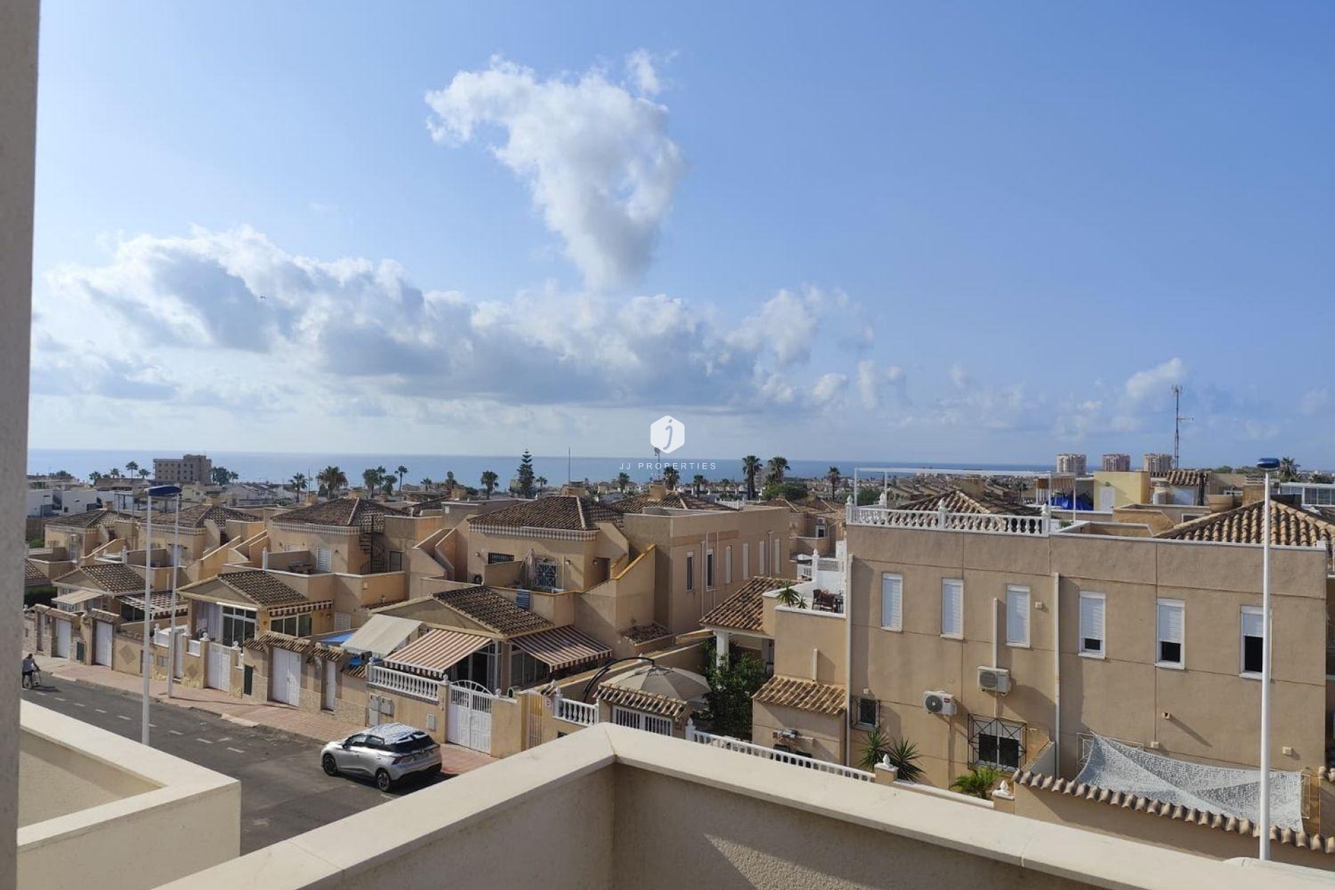 Z drugiej ręki - Szalet -
Torrevieja - aguas nuevas