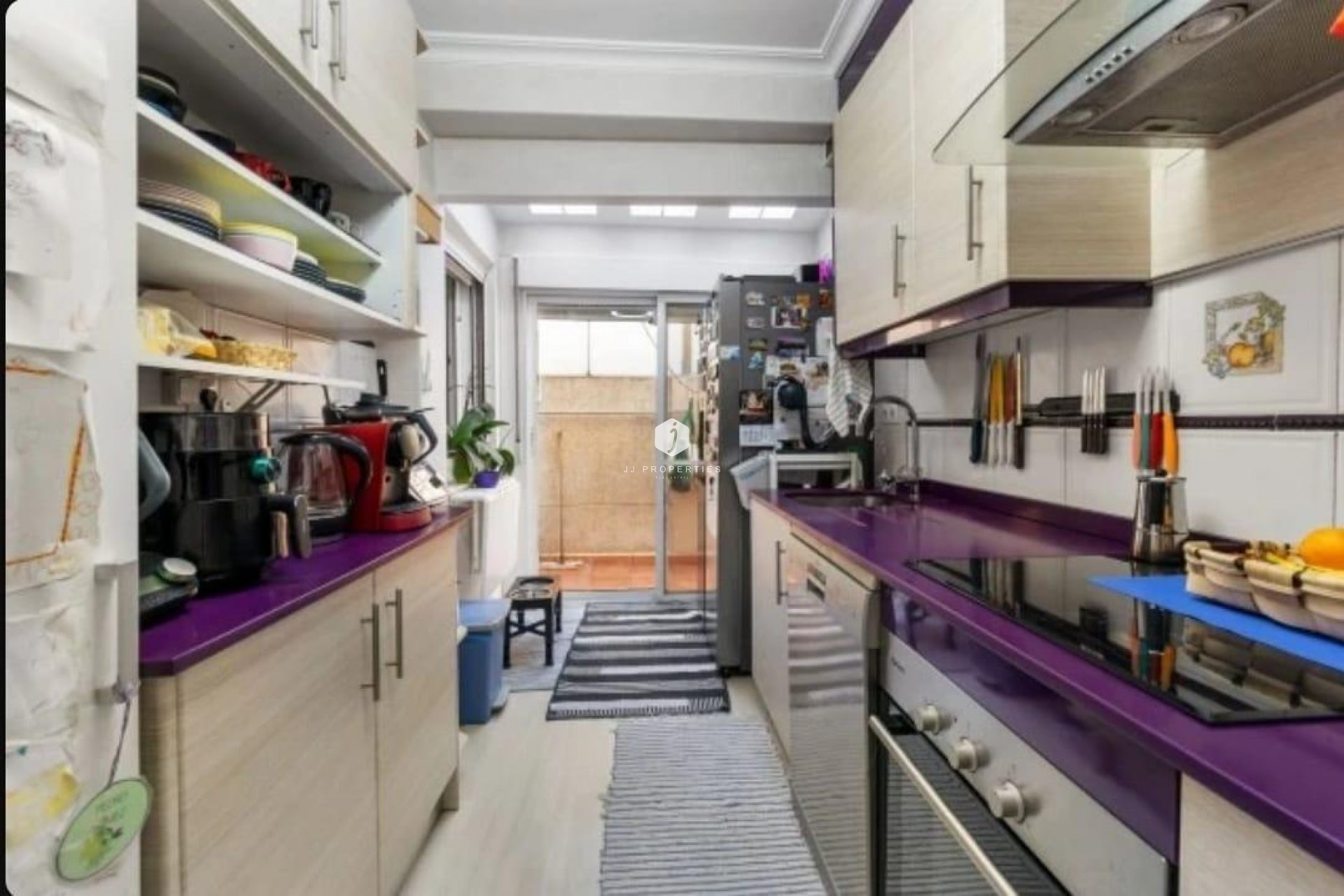 Z drugiej ręki - Szalet -
Torrevieja - aguas nuevas