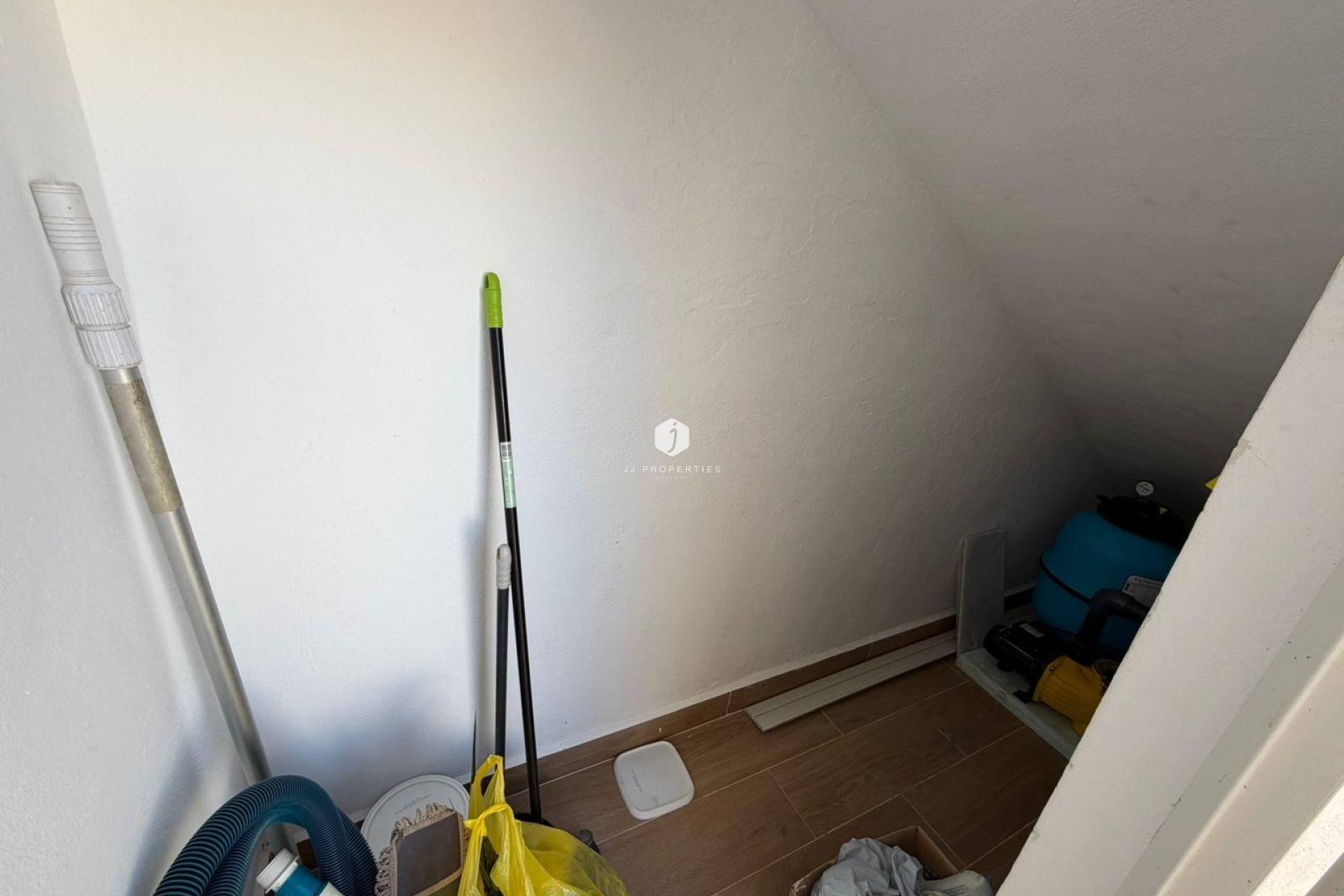 Z drugiej ręki - Szalet -
Torrevieja - Cabo cervera