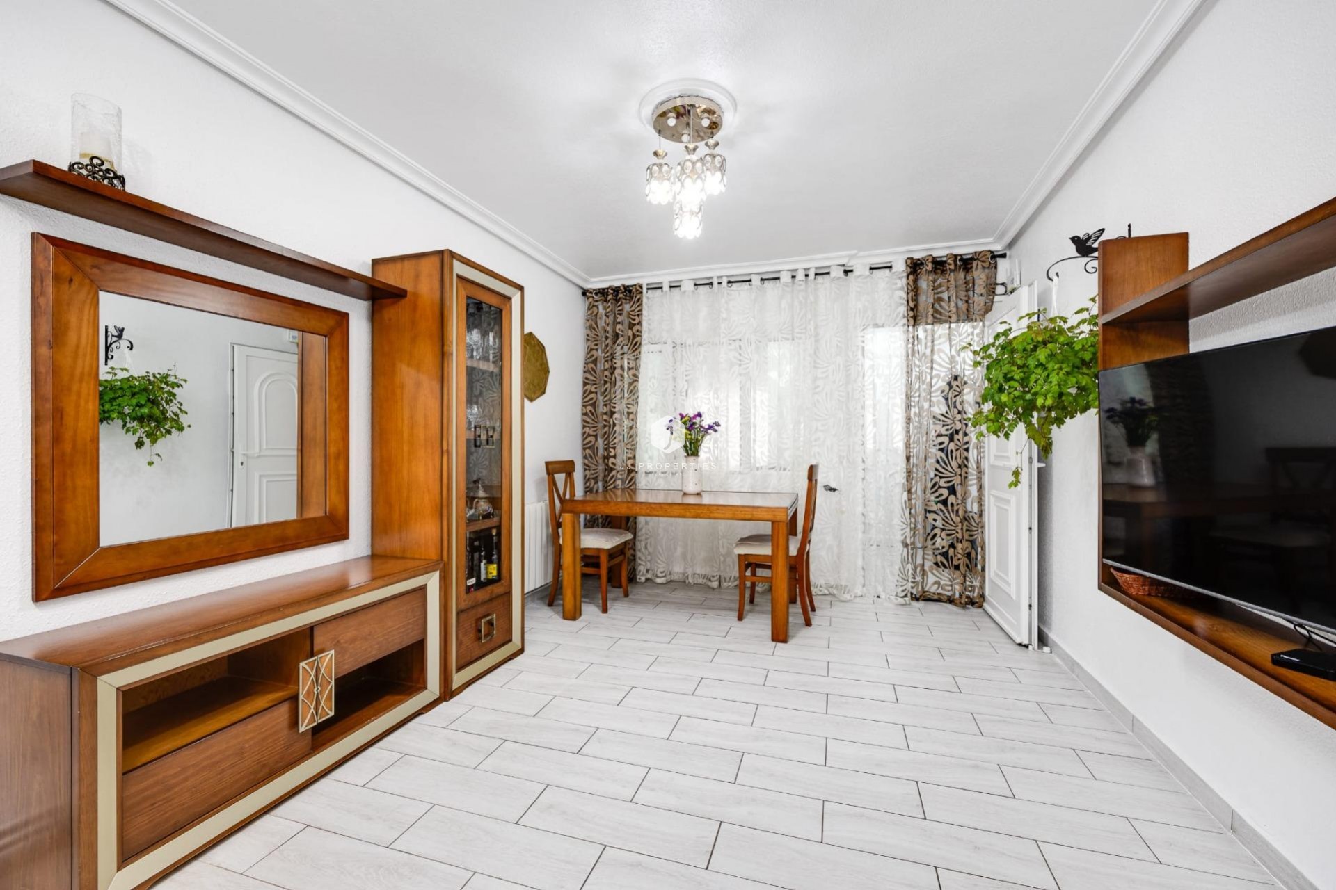 Z drugiej ręki - Szalet -
Torrevieja - Calas blanca