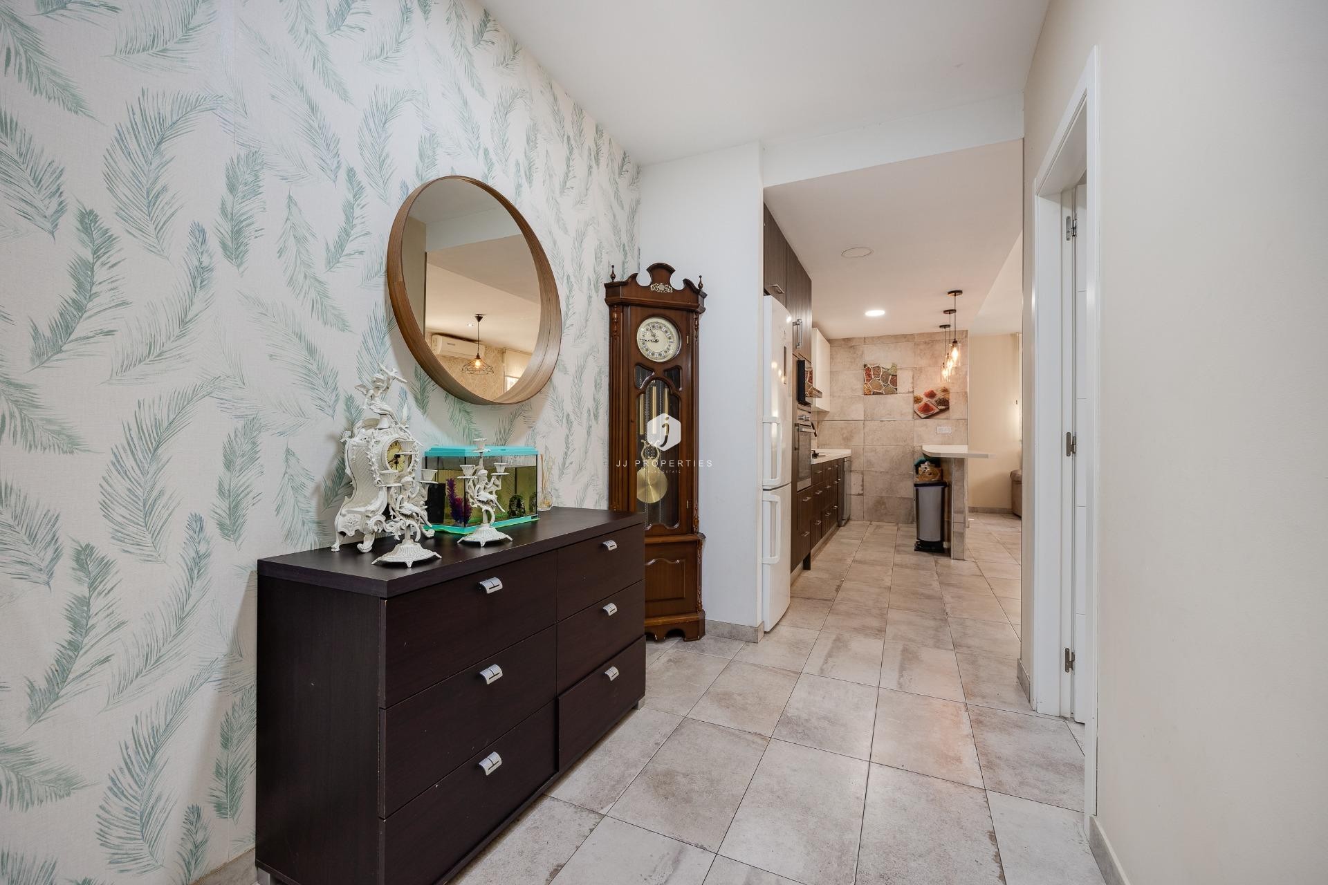 Z drugiej ręki - Szalet -
Torrevieja - Centro