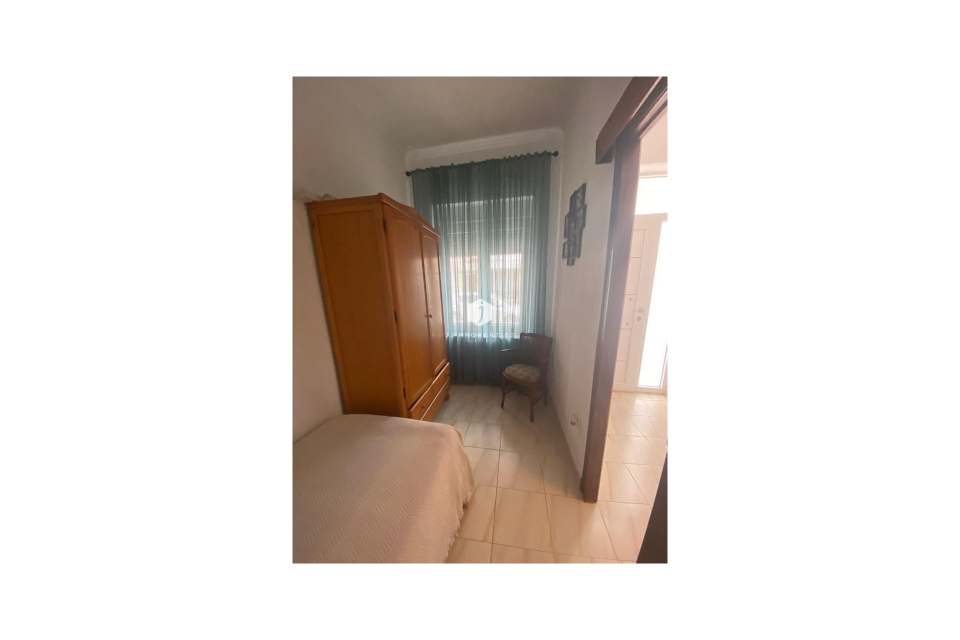 Z drugiej ręki - Szalet -
Torrevieja - Centro