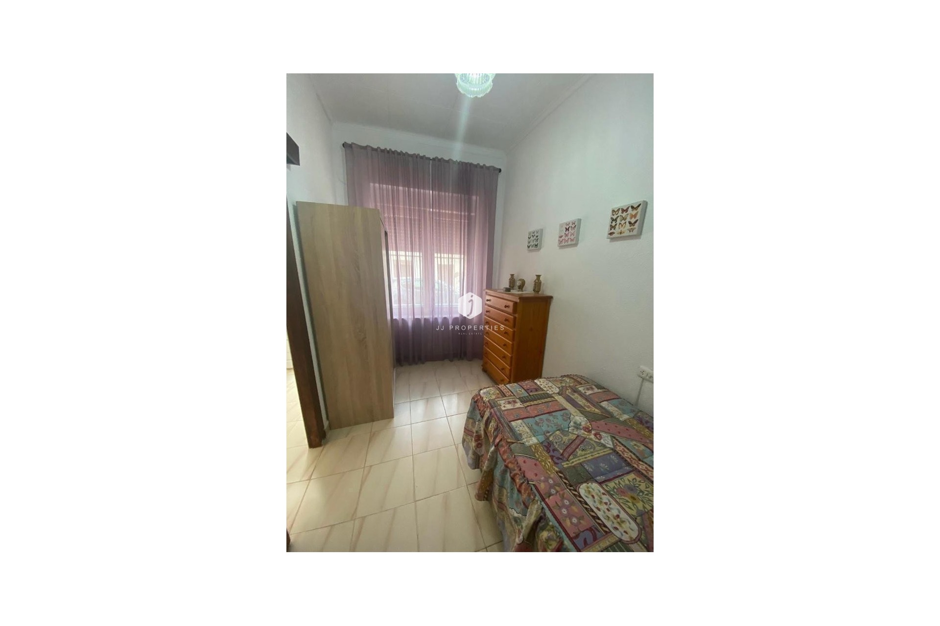 Z drugiej ręki - Szalet -
Torrevieja - Centro