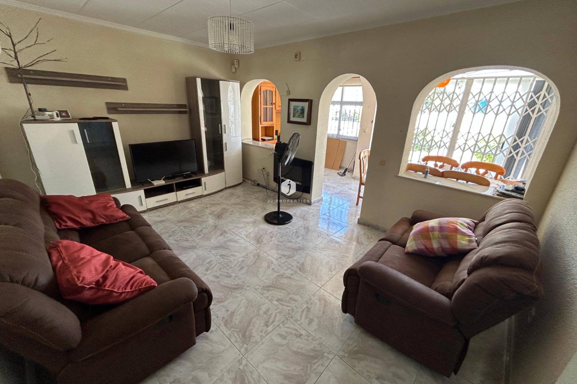 Z drugiej ręki - Szalet -
Torrevieja - Costa Blanca