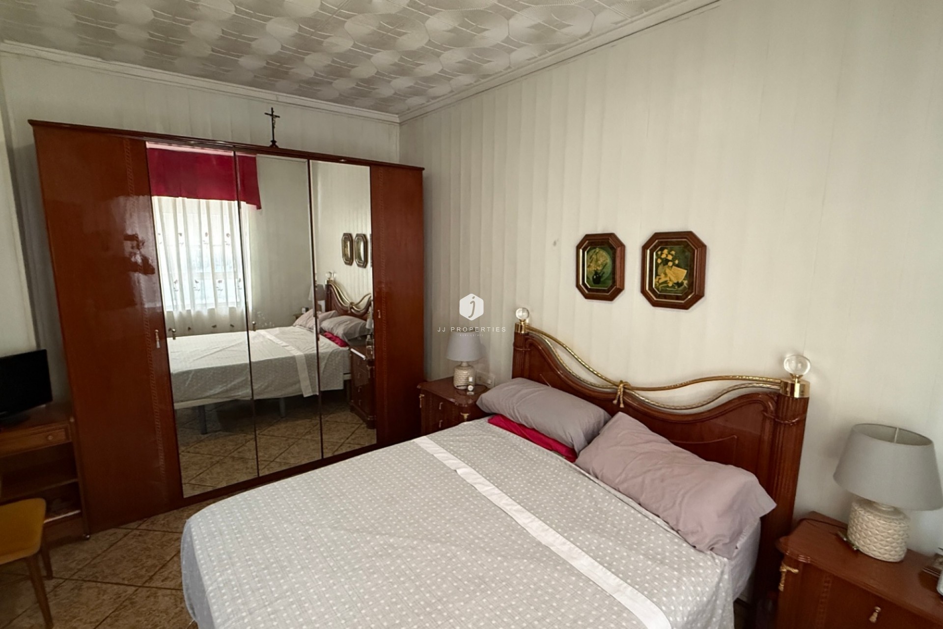 Z drugiej ręki - Szalet -
Torrevieja - Costa Blanca