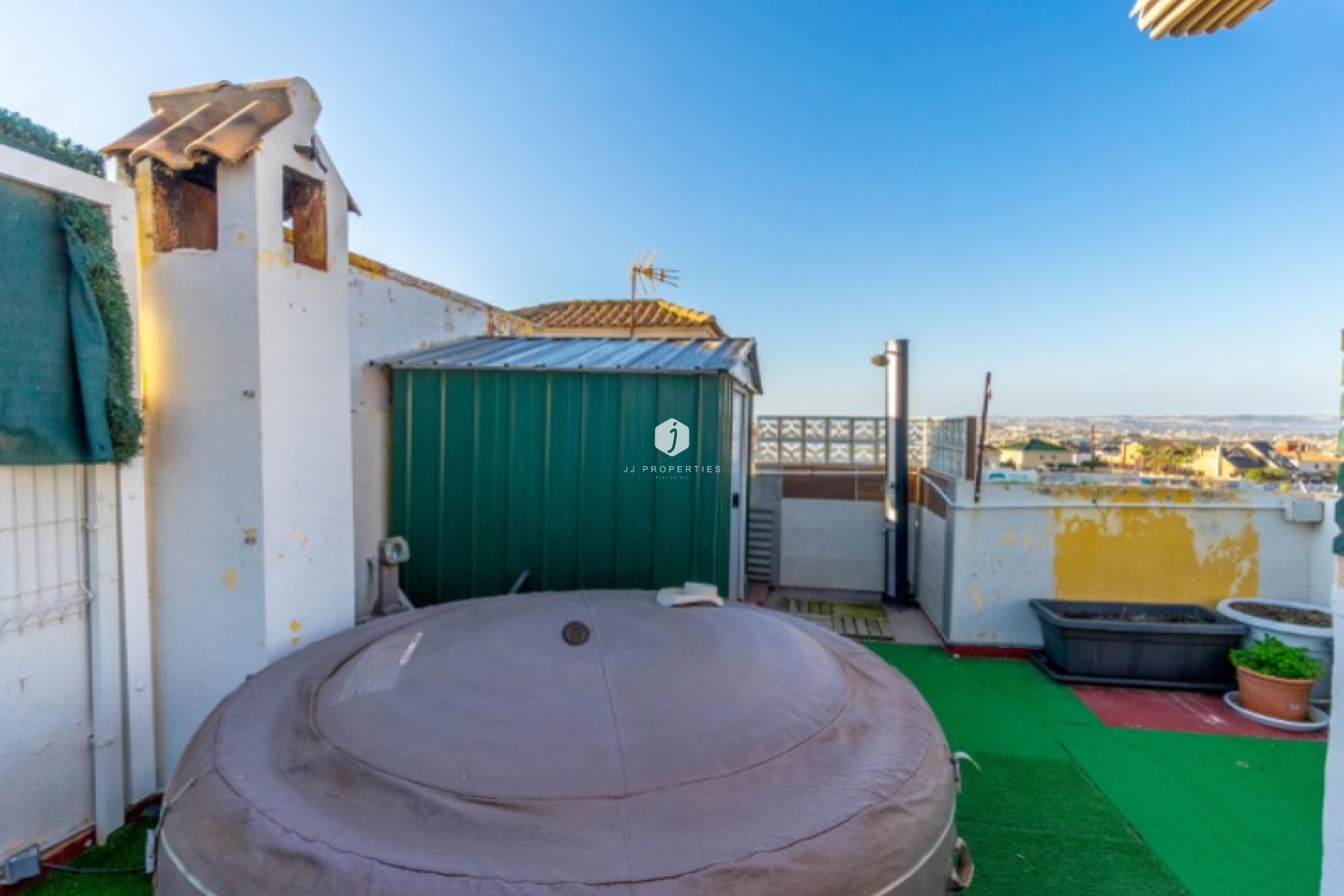 Z drugiej ręki - Szalet -
Torrevieja - Costa Blanca