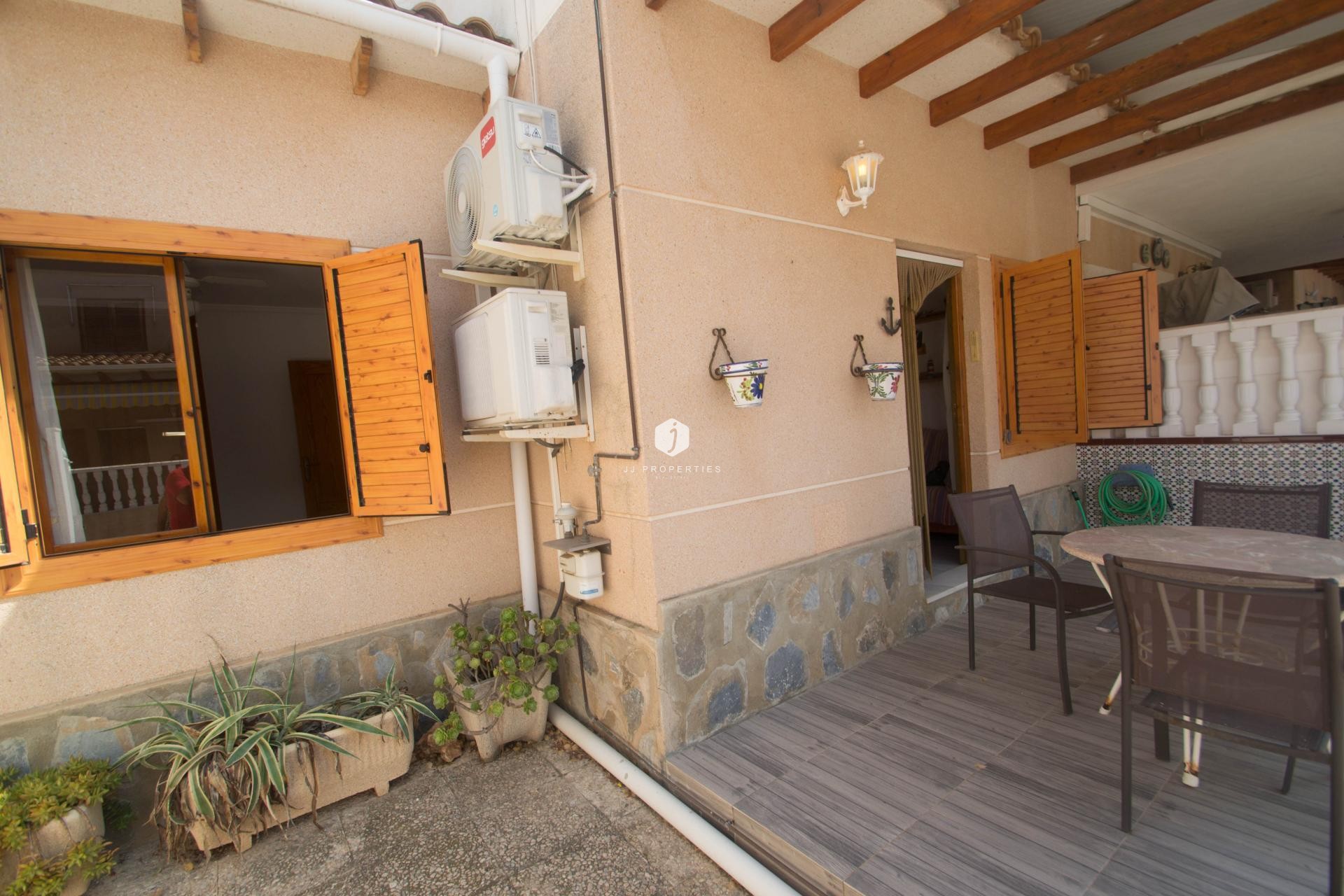 Z drugiej ręki - Szalet -
Torrevieja - Costa Blanca