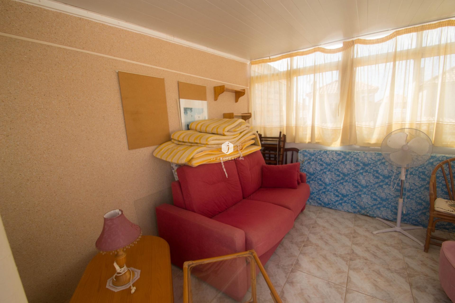 Z drugiej ręki - Szalet -
Torrevieja - Costa Blanca