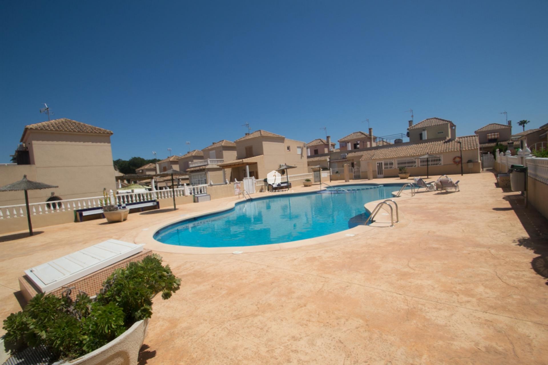 Z drugiej ręki - Szalet -
Torrevieja - Costa Blanca