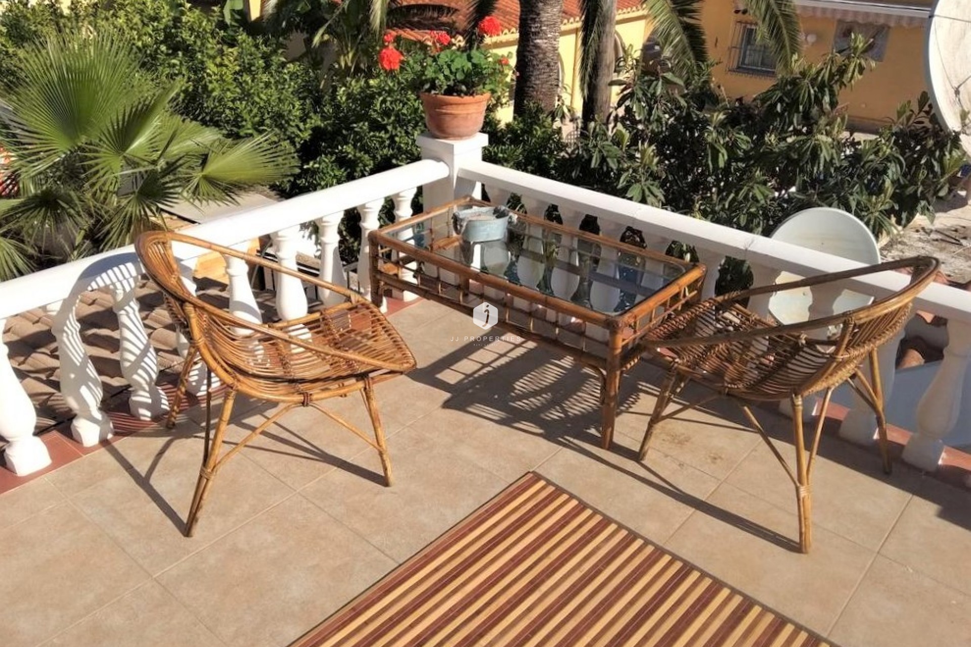 Z drugiej ręki - Szalet -
Torrevieja - Costa Blanca