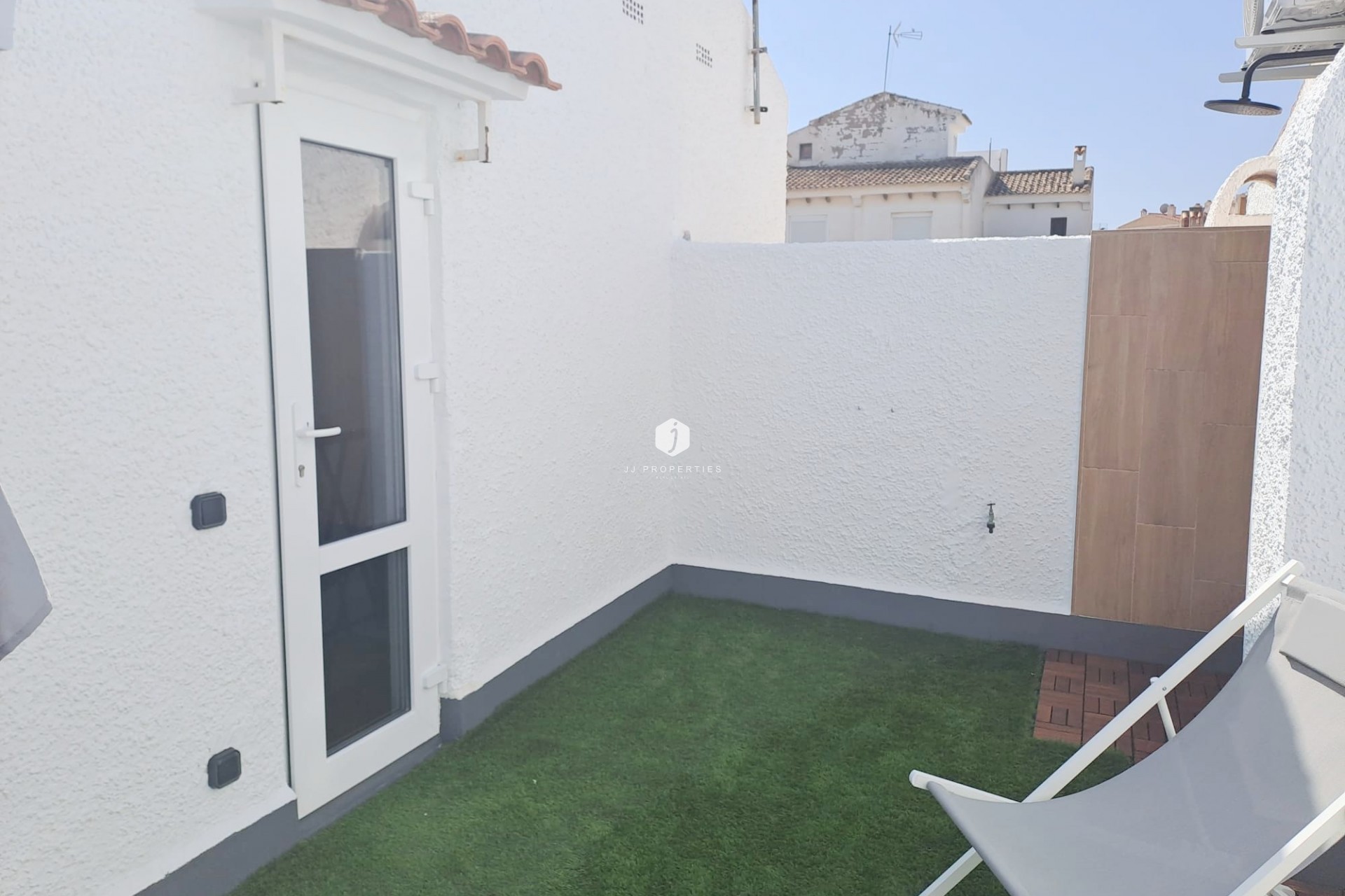 Z drugiej ręki - Szalet -
Torrevieja - Costa Blanca