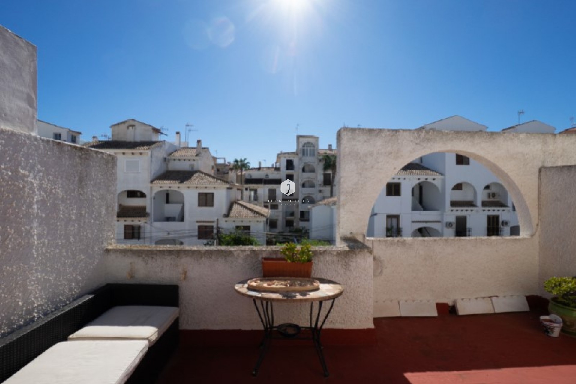 Z drugiej ręki - Szalet -
Torrevieja - Costa Blanca