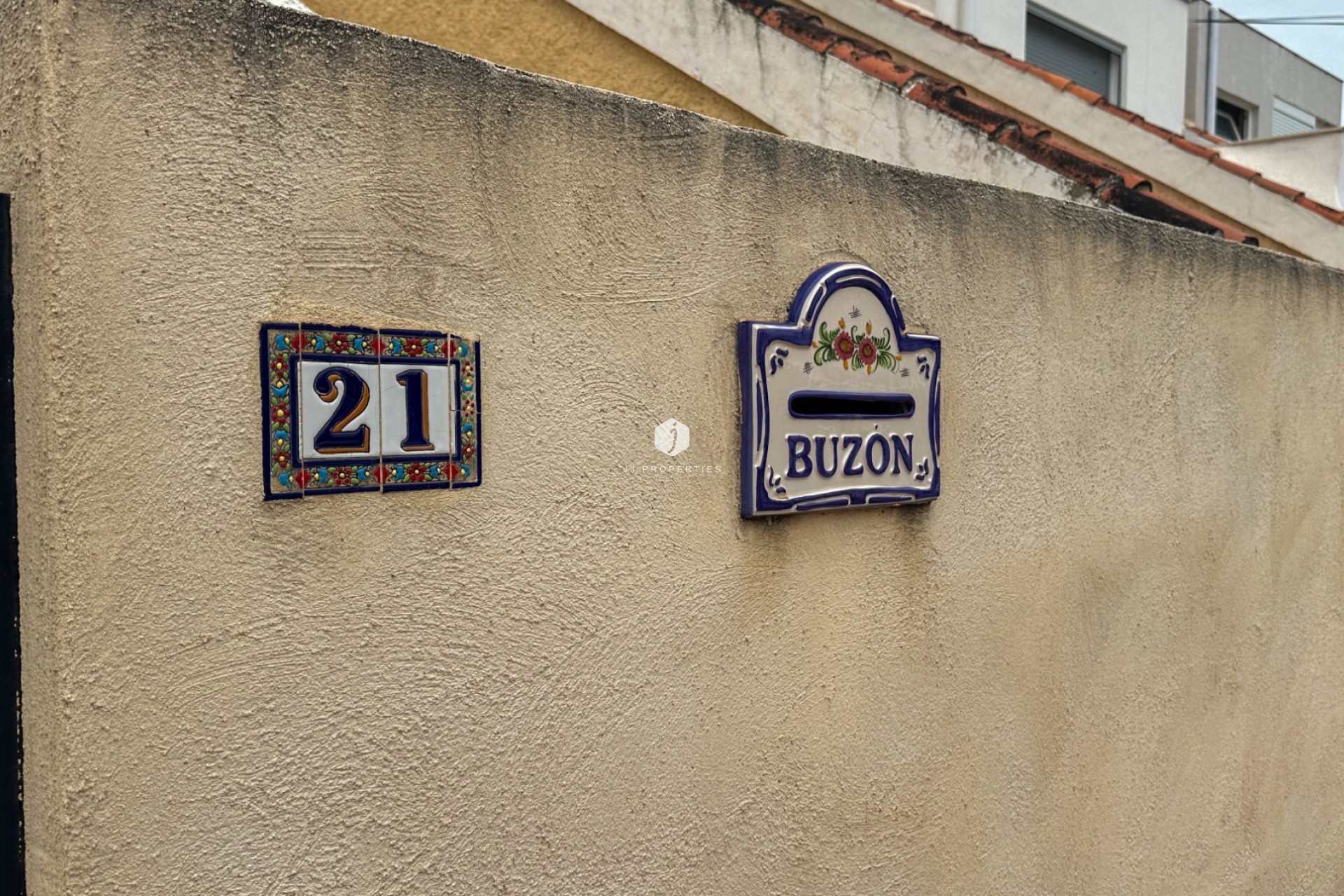 Z drugiej ręki - Szalet -
Torrevieja - Costa Blanca