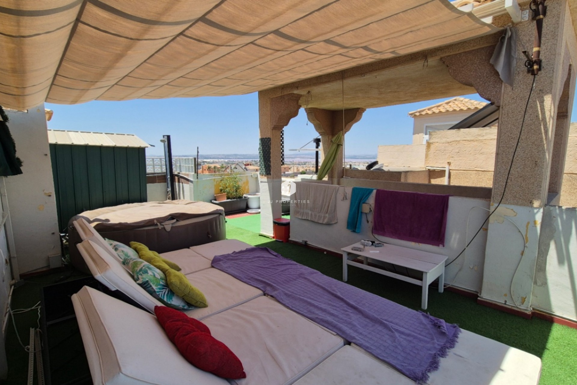 Z drugiej ręki - Szalet -
Torrevieja - Costa Blanca