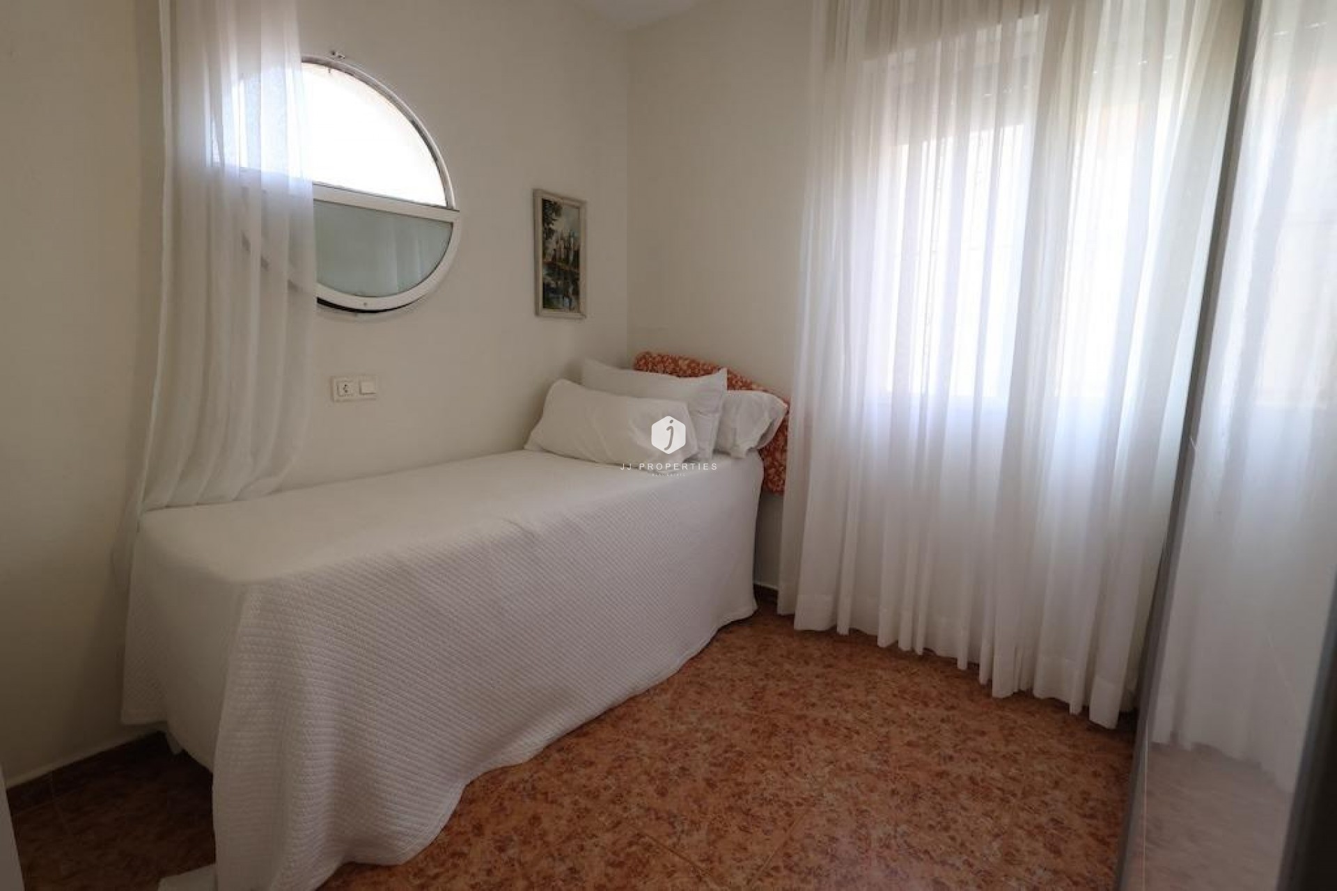 Z drugiej ręki - Szalet -
Torrevieja - Costa Blanca