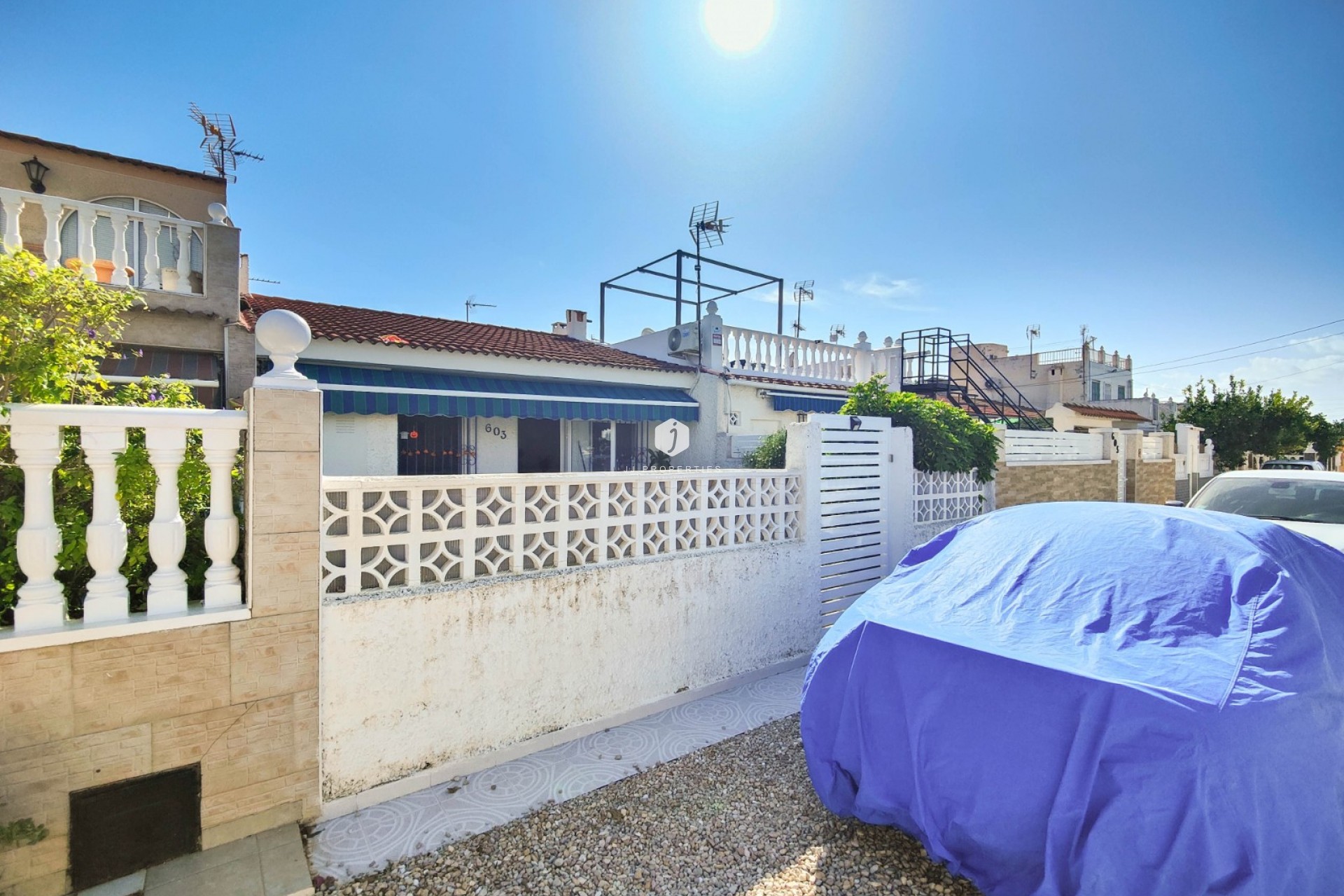 Z drugiej ręki - Szalet -
Torrevieja - Costa Blanca