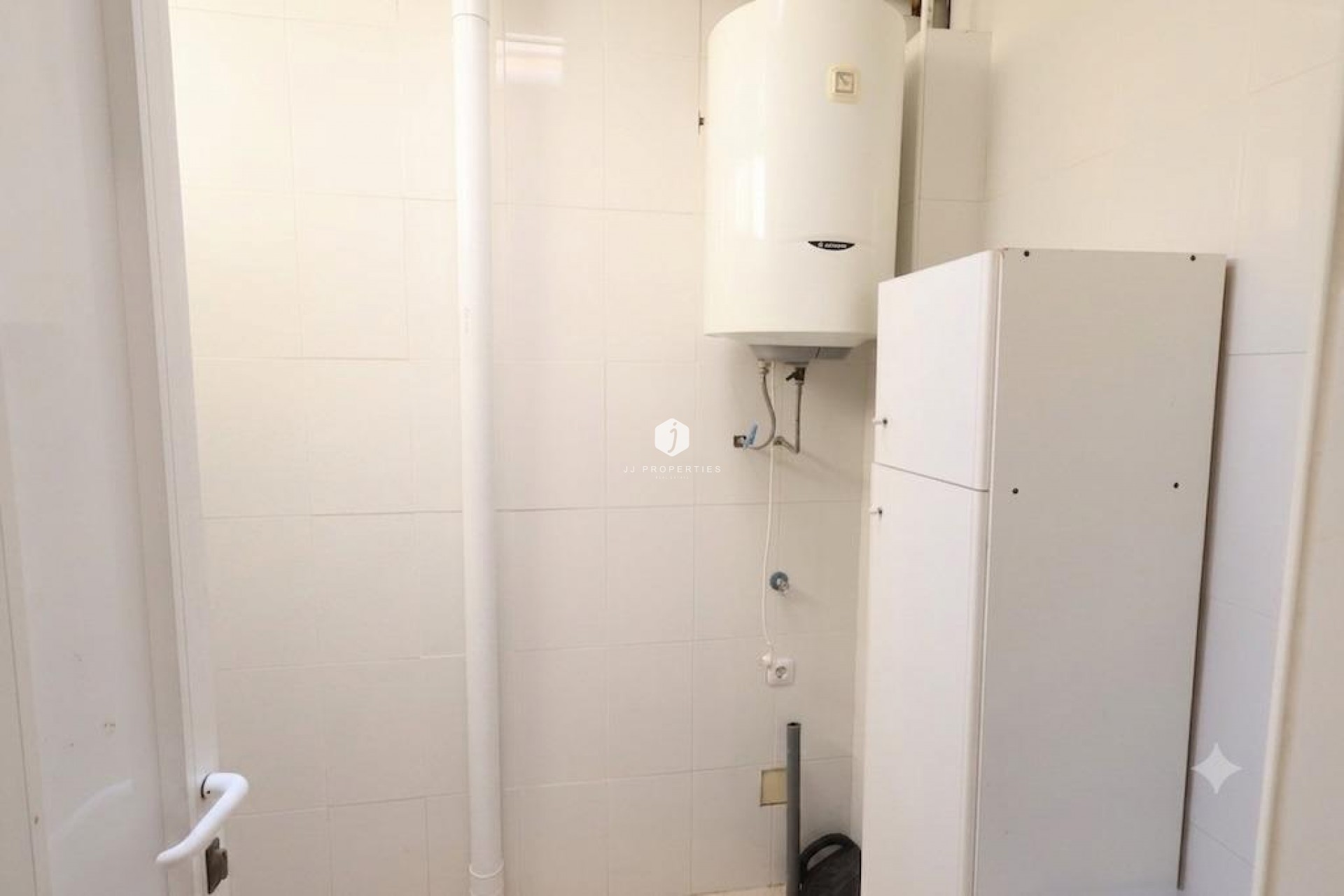Z drugiej ręki - Szalet -
Torrevieja - Costa Blanca