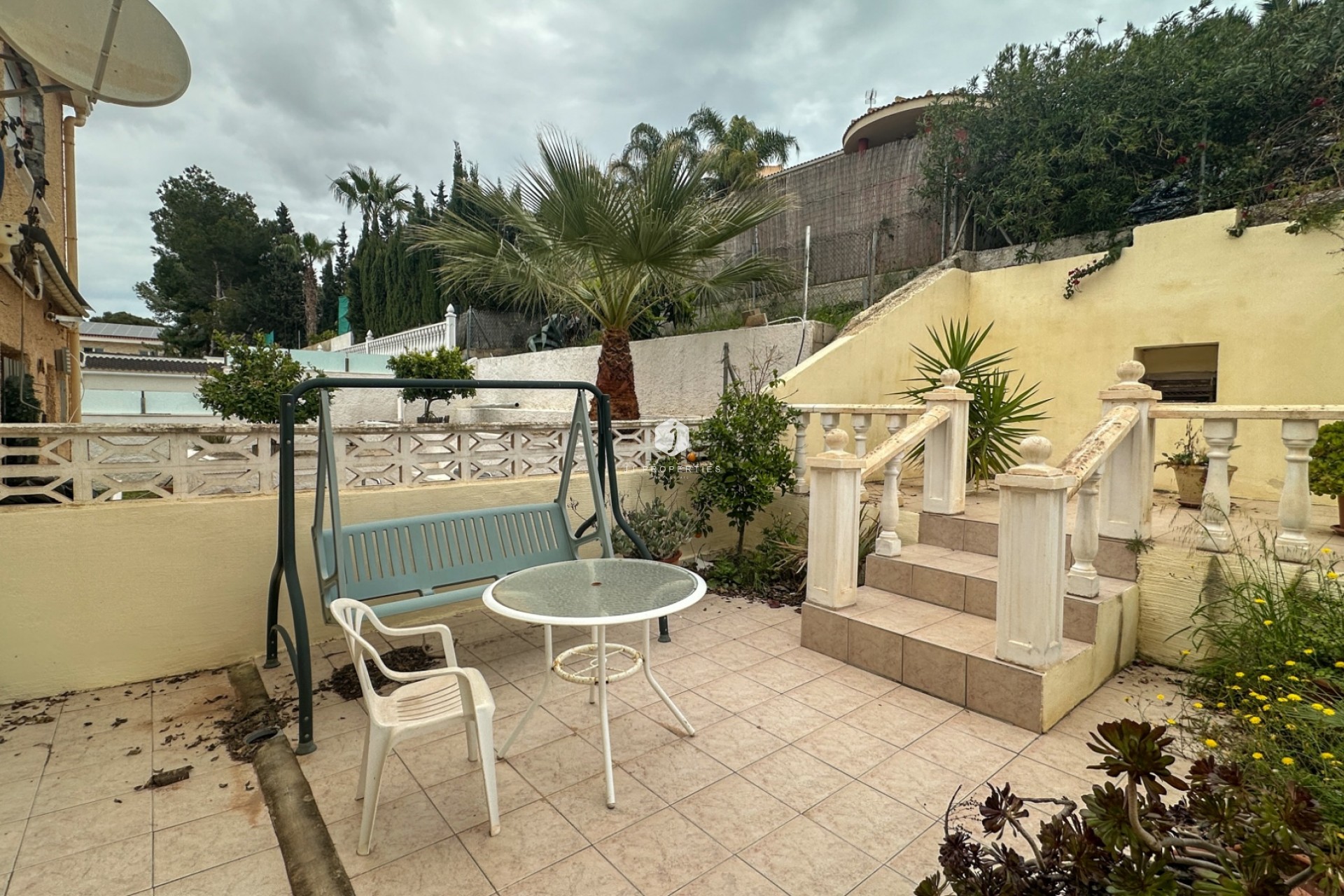 Z drugiej ręki - Szalet -
Torrevieja - Costa Blanca