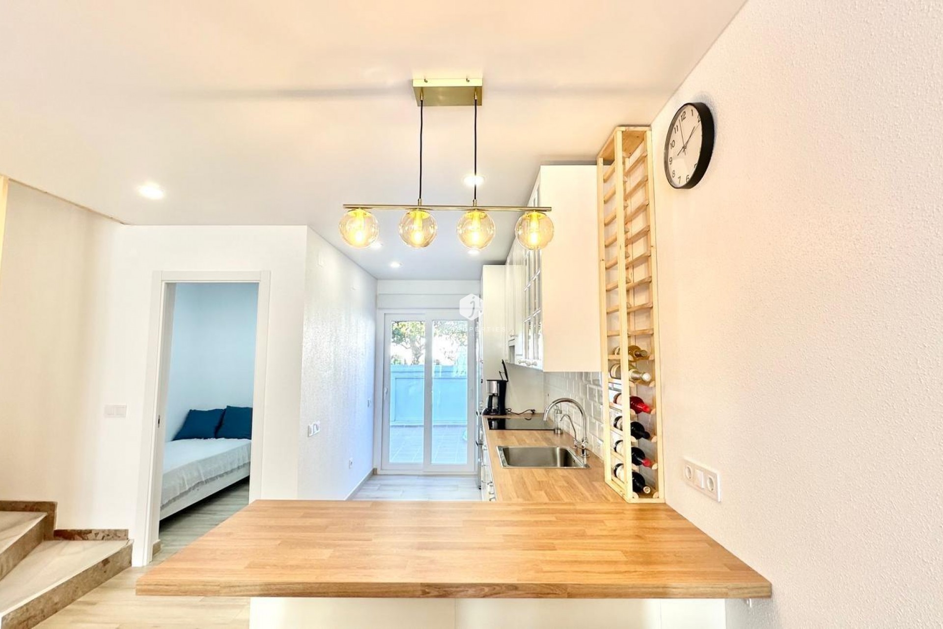 Z drugiej ręki - Szalet -
Torrevieja - Estacion de autobuses