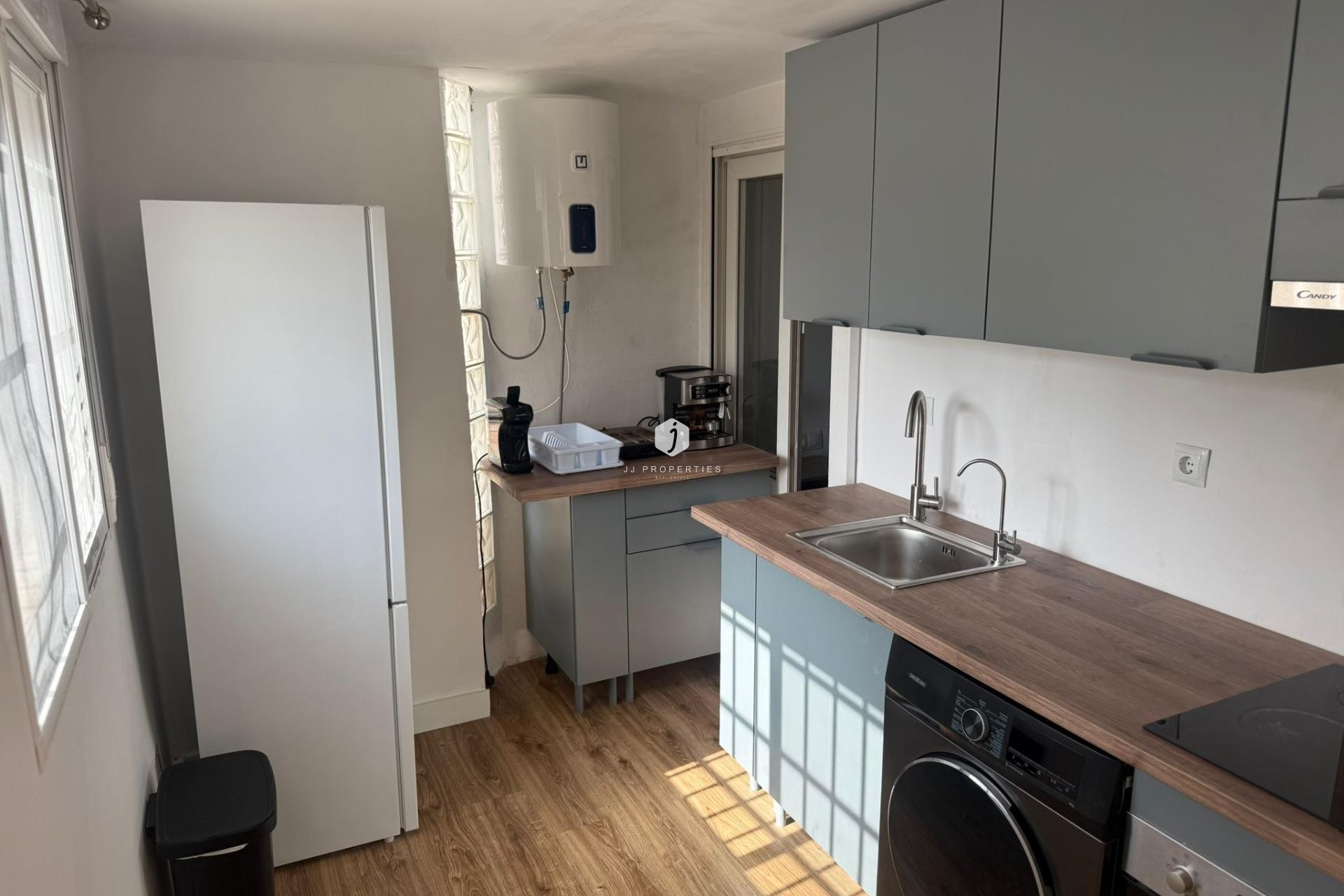 Z drugiej ręki - Szalet -
Torrevieja - La Siesta - El Salado - Torreta