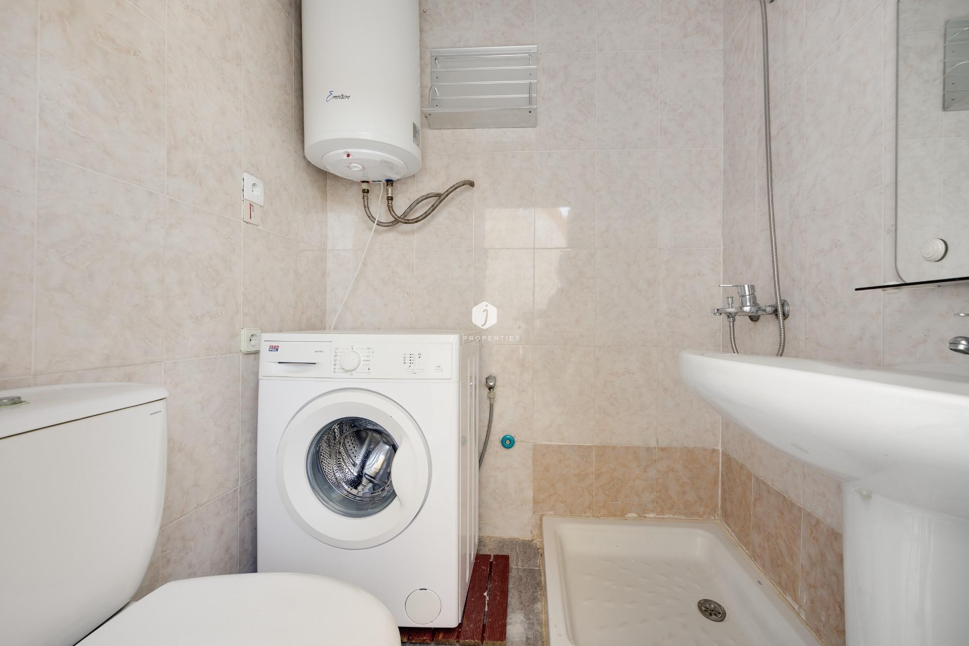 Z drugiej ręki - Szalet -
Torrevieja - La Siesta - El Salado - Torreta