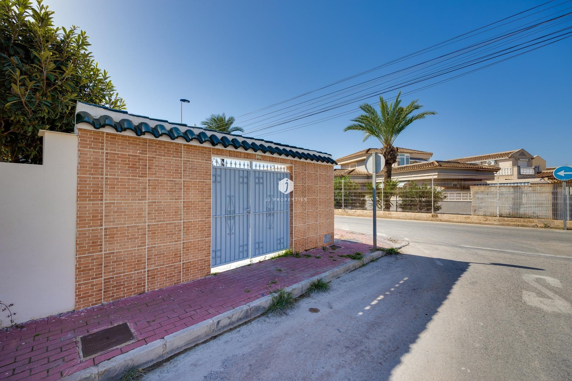 Z drugiej ręki - Szalet -
Torrevieja - La Siesta - El Salado - Torreta