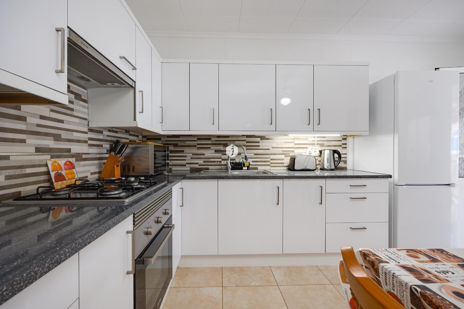 Z drugiej ręki - Szalet -
Torrevieja - La Siesta - El Salado - Torreta