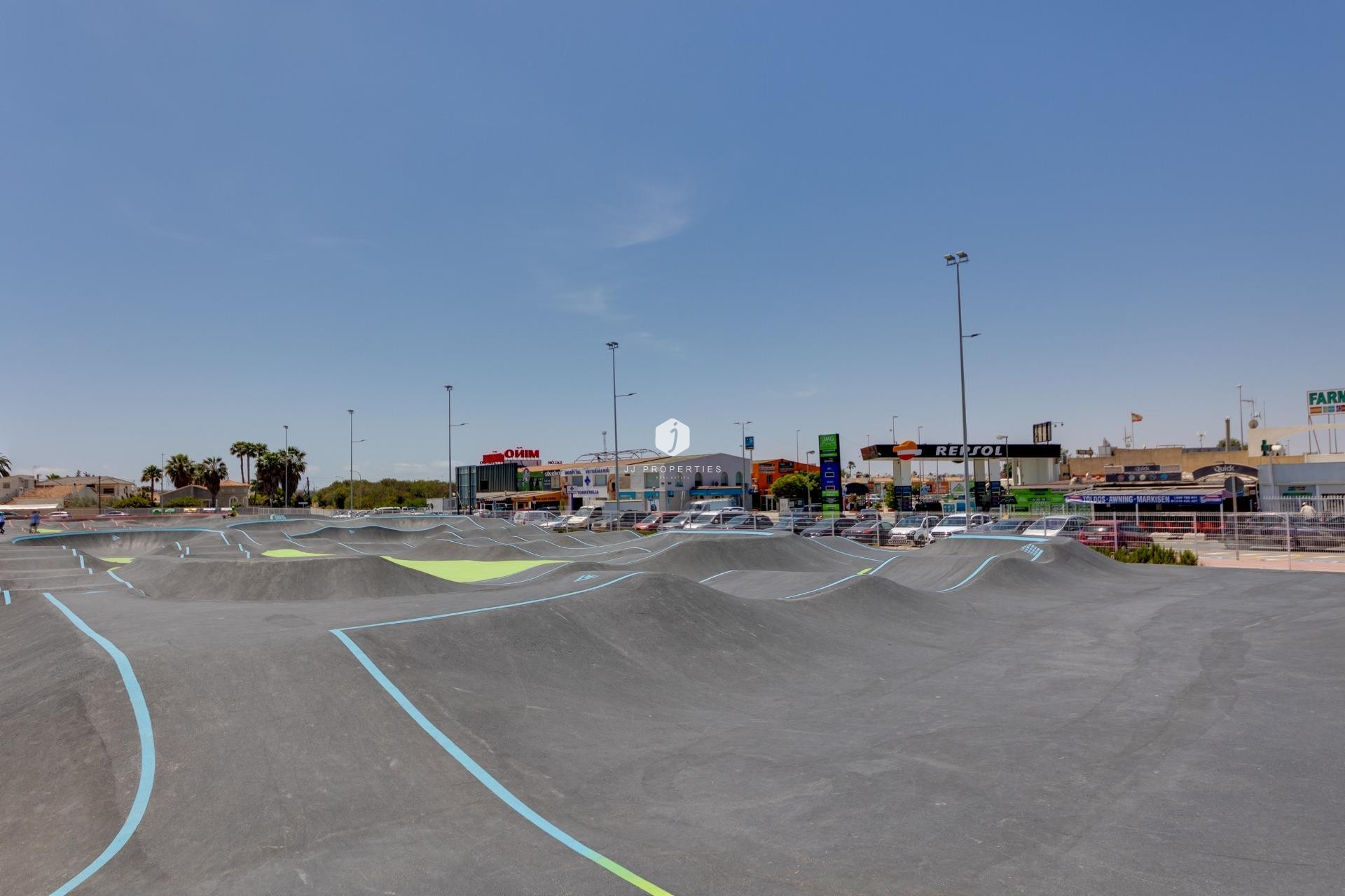 Z drugiej ręki - Szalet -
Torrevieja - La Siesta - El Salado - Torreta