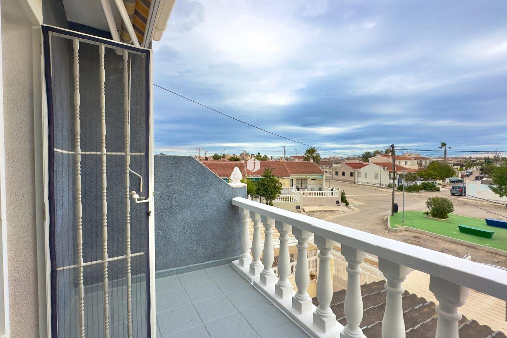 Z drugiej ręki - Szalet -
Torrevieja - La Siesta - El Salado - Torreta