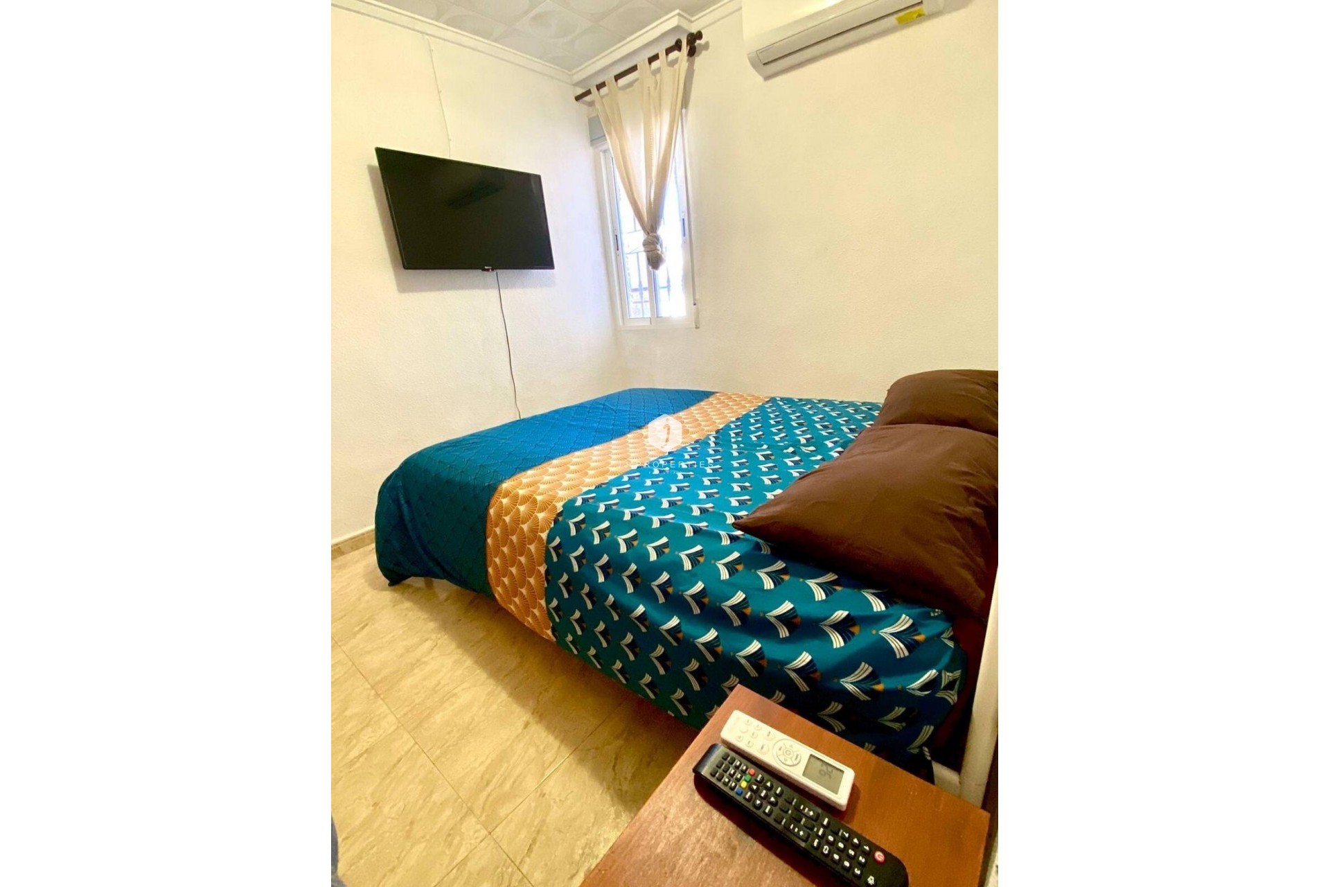 Z drugiej ręki - Szalet -
Torrevieja - La Siesta - El Salado - Torreta