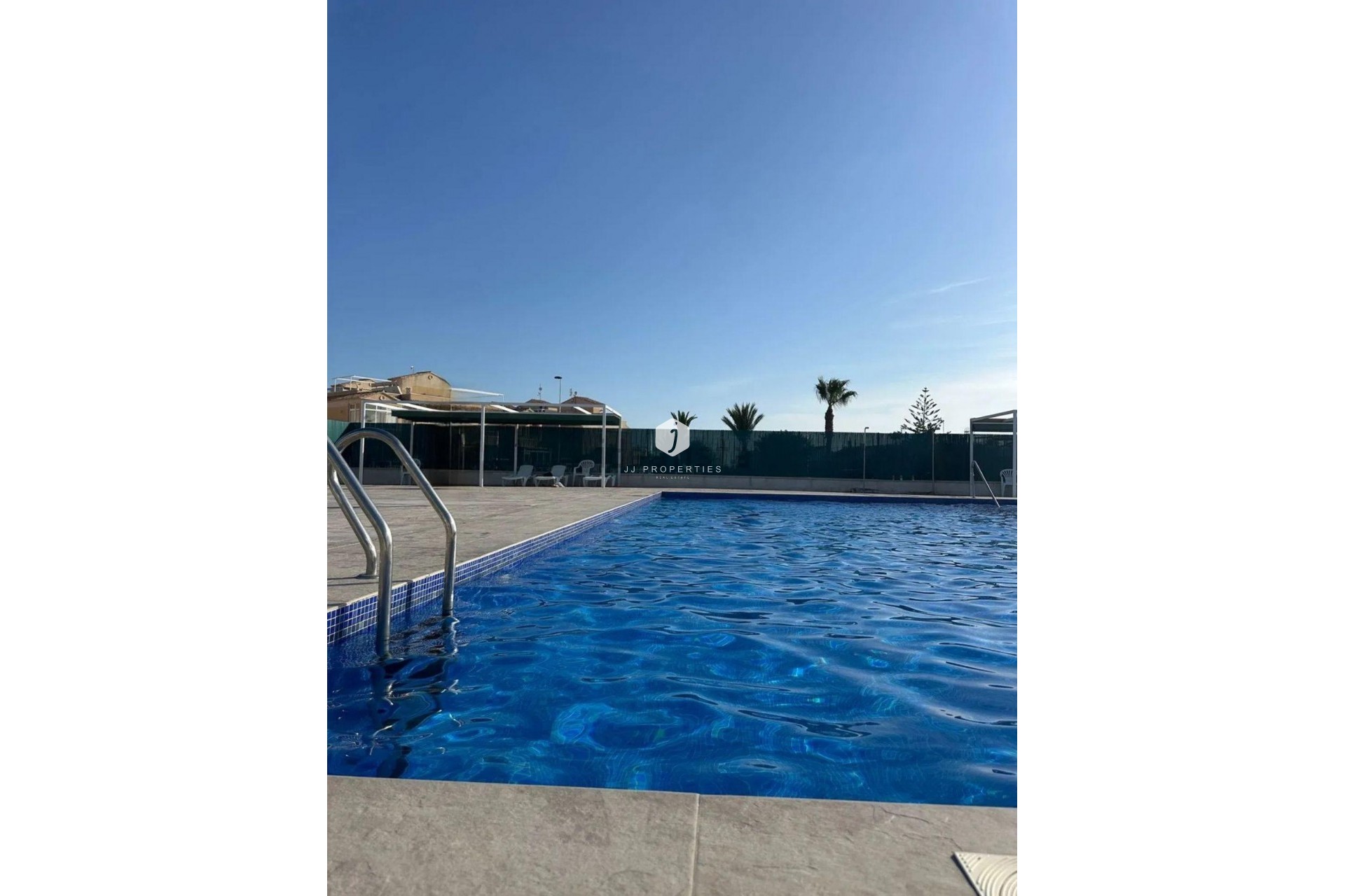 Z drugiej ręki - Szalet -
Torrevieja - La Siesta - El Salado - Torreta