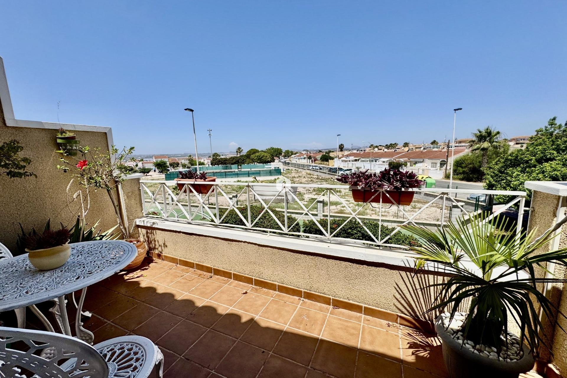 Z drugiej ręki - Szalet -
Torrevieja - La Siesta - El Salado - Torreta