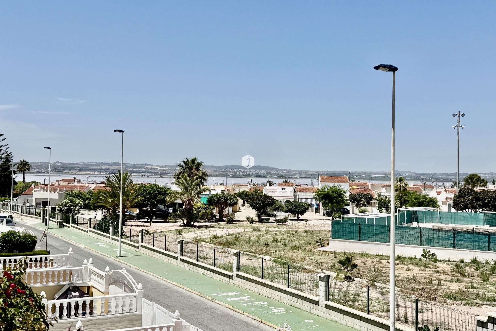 Z drugiej ręki - Szalet -
Torrevieja - La Siesta - El Salado - Torreta