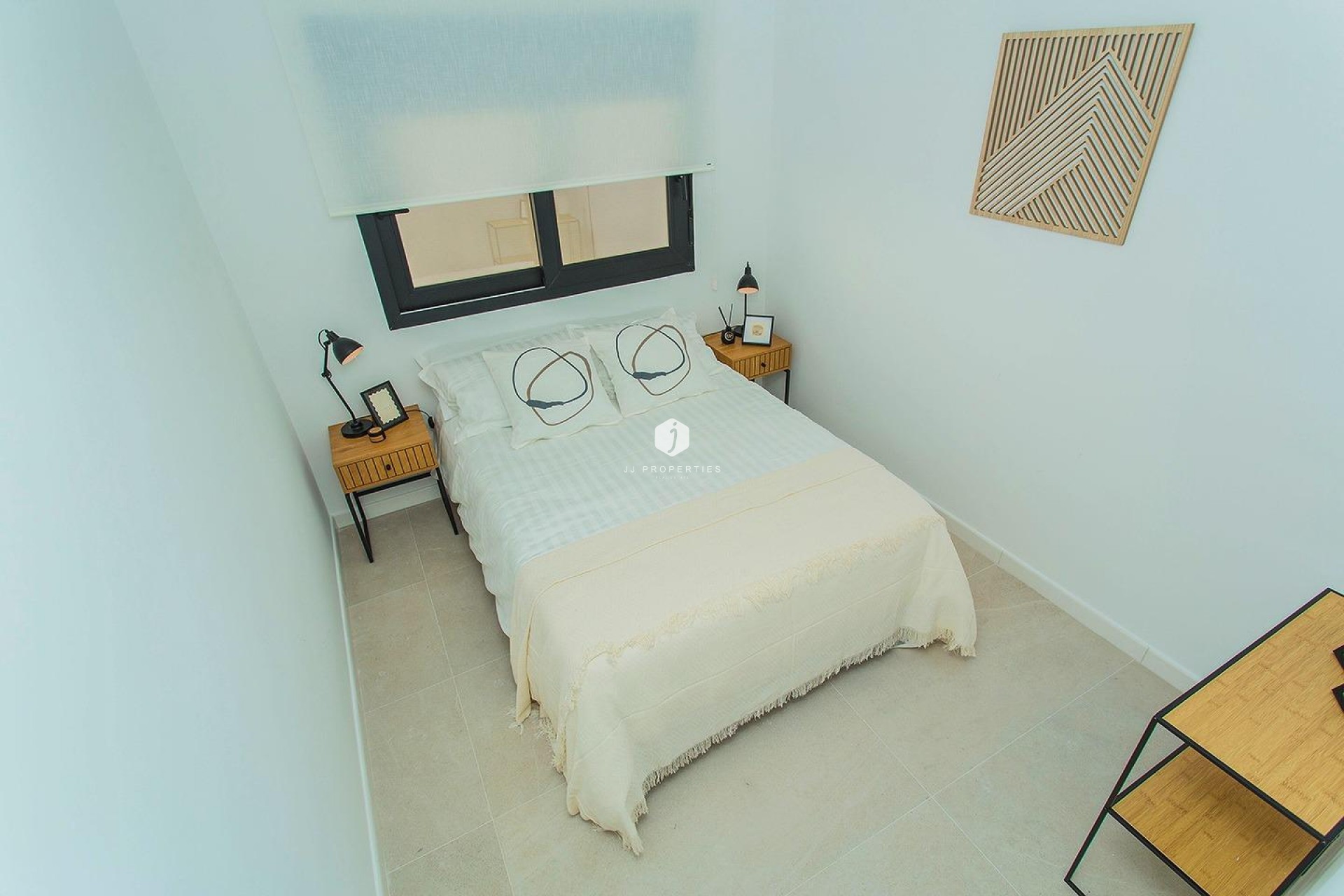 Z drugiej ręki - Szalet -
Torrevieja - La siesta