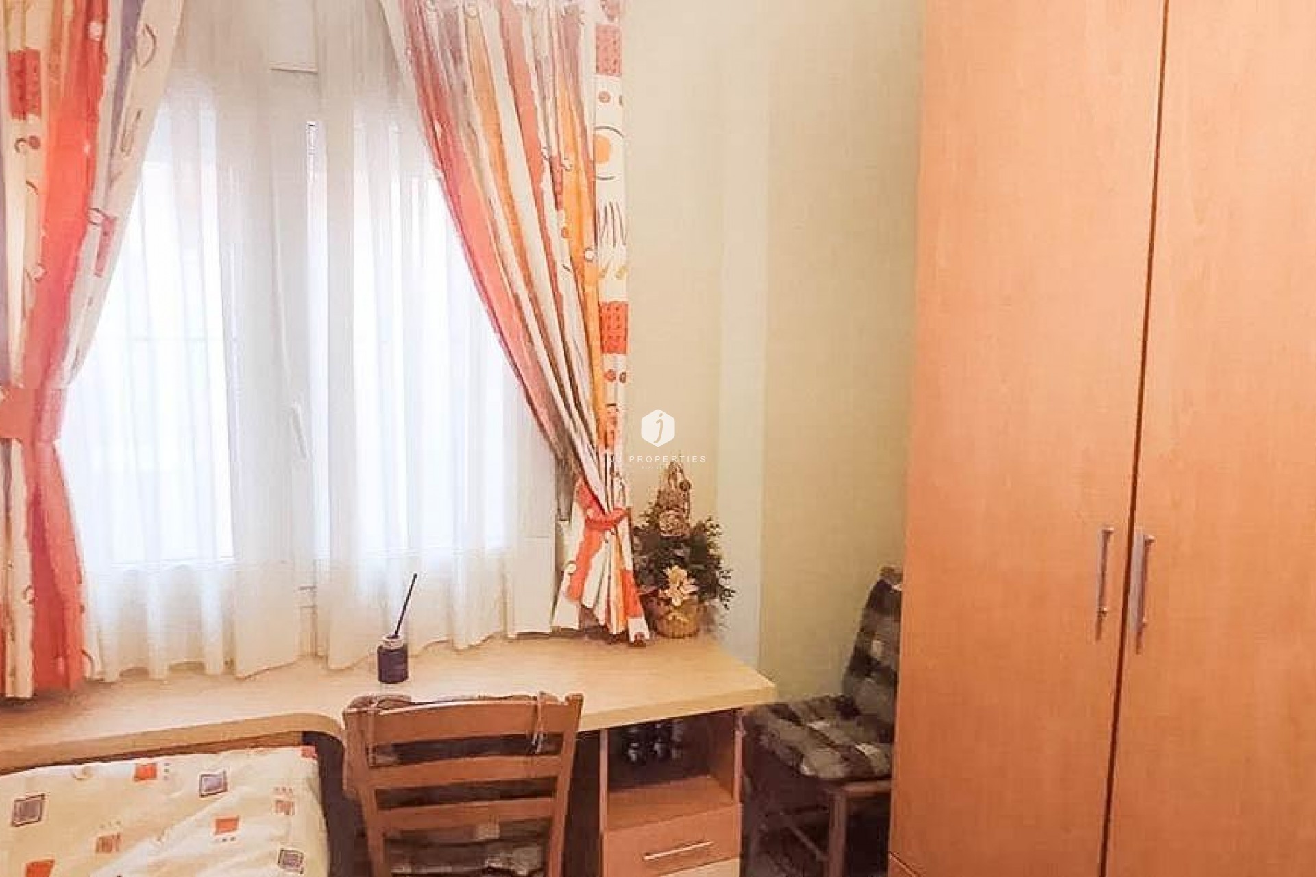 Z drugiej ręki - Szalet -
Torrevieja - Los altos