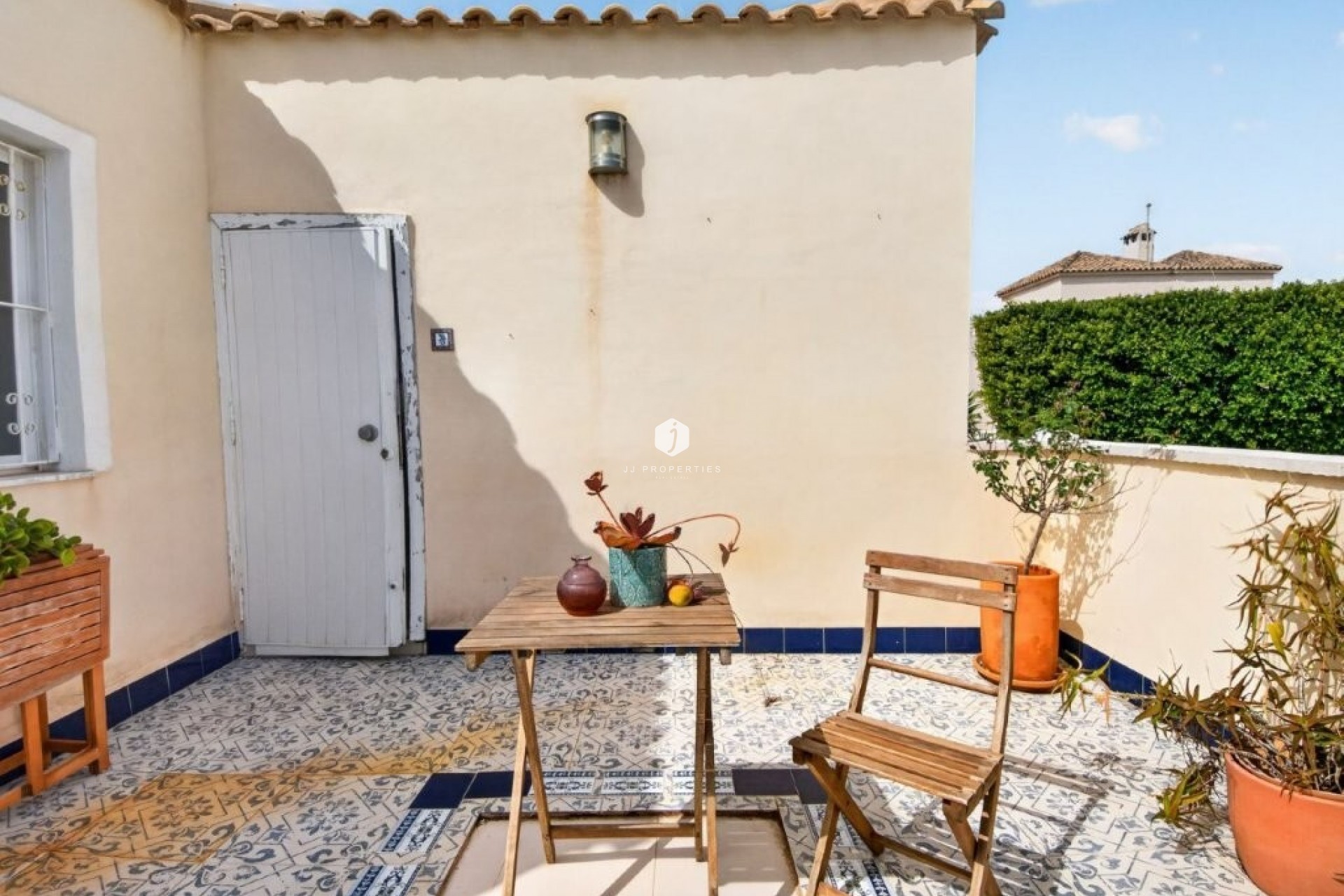 Z drugiej ręki - Szalet -
Torrevieja - Los altos