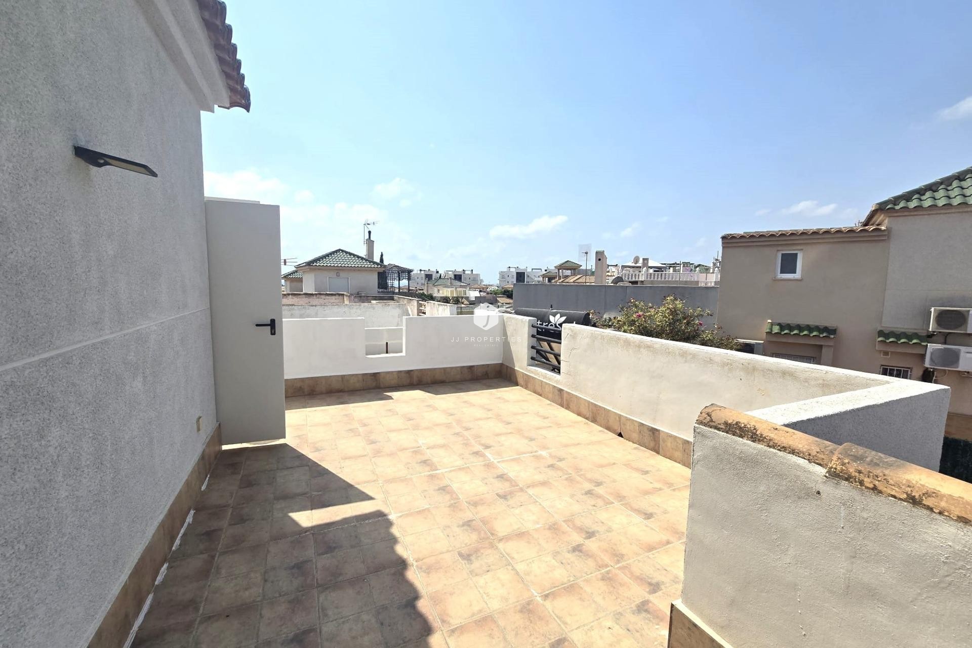 Z drugiej ręki - Szalet -
Torrevieja - Los altos