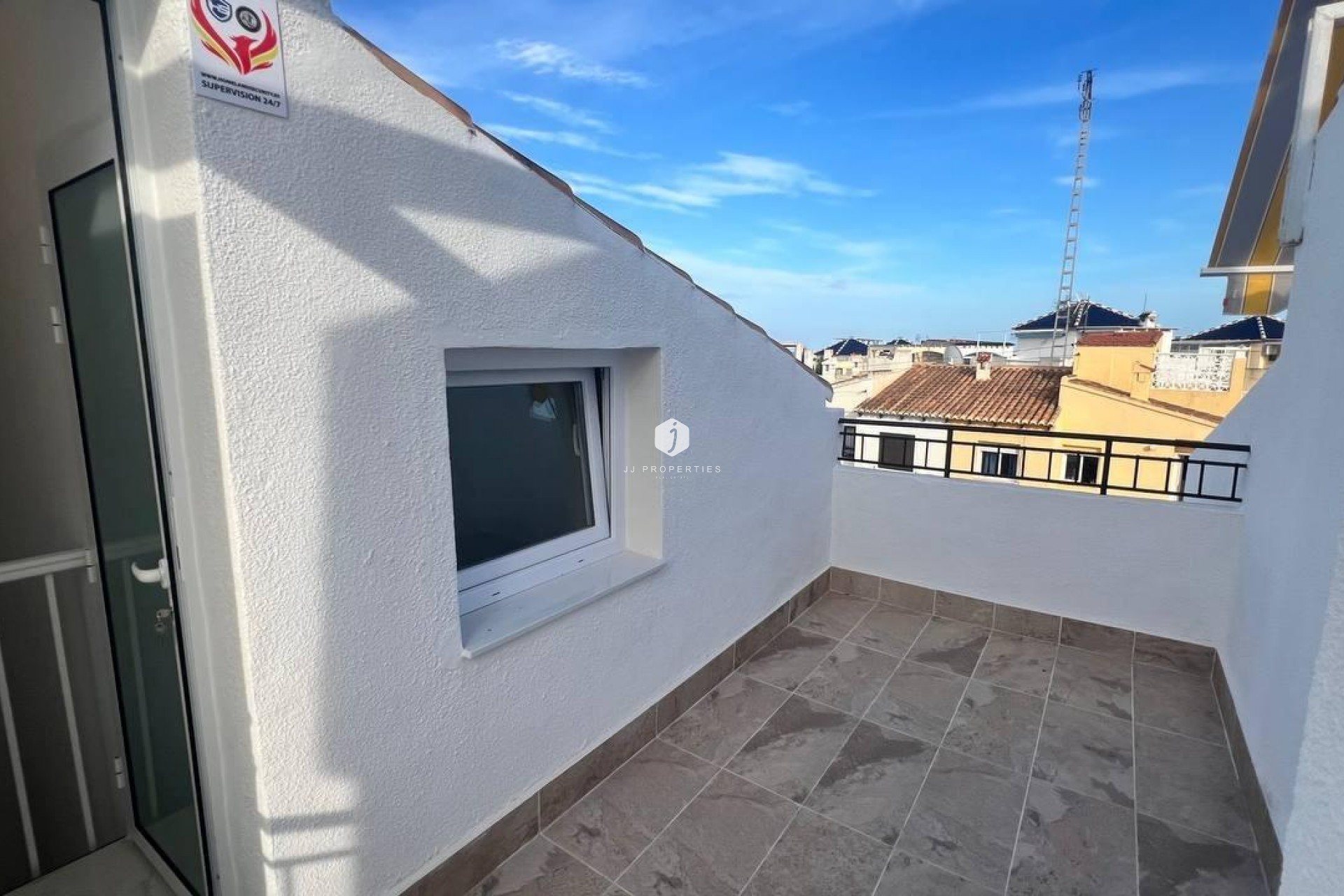Z drugiej ręki - Szalet -
Torrevieja - Los Balcones - Los Altos del Edén