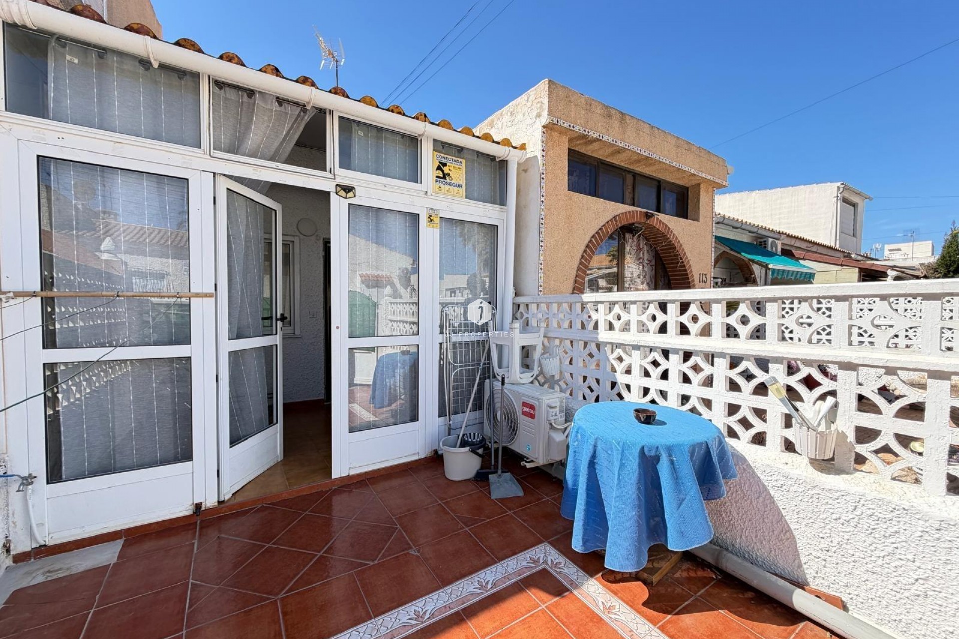 Z drugiej ręki - Szalet -
Torrevieja - Nueva Torrevieja
