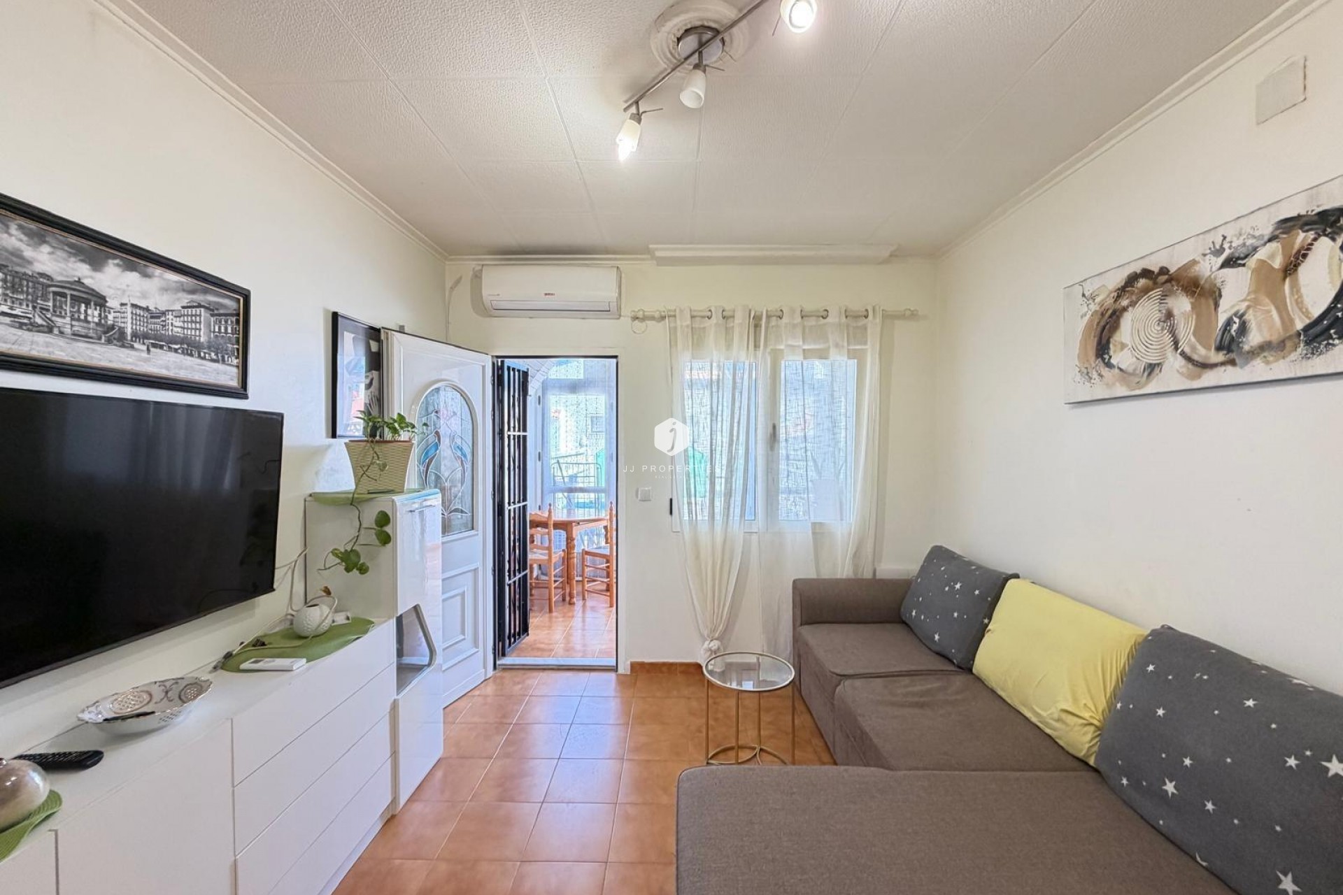 Z drugiej ręki - Szalet -
Torrevieja - Nueva Torrevieja