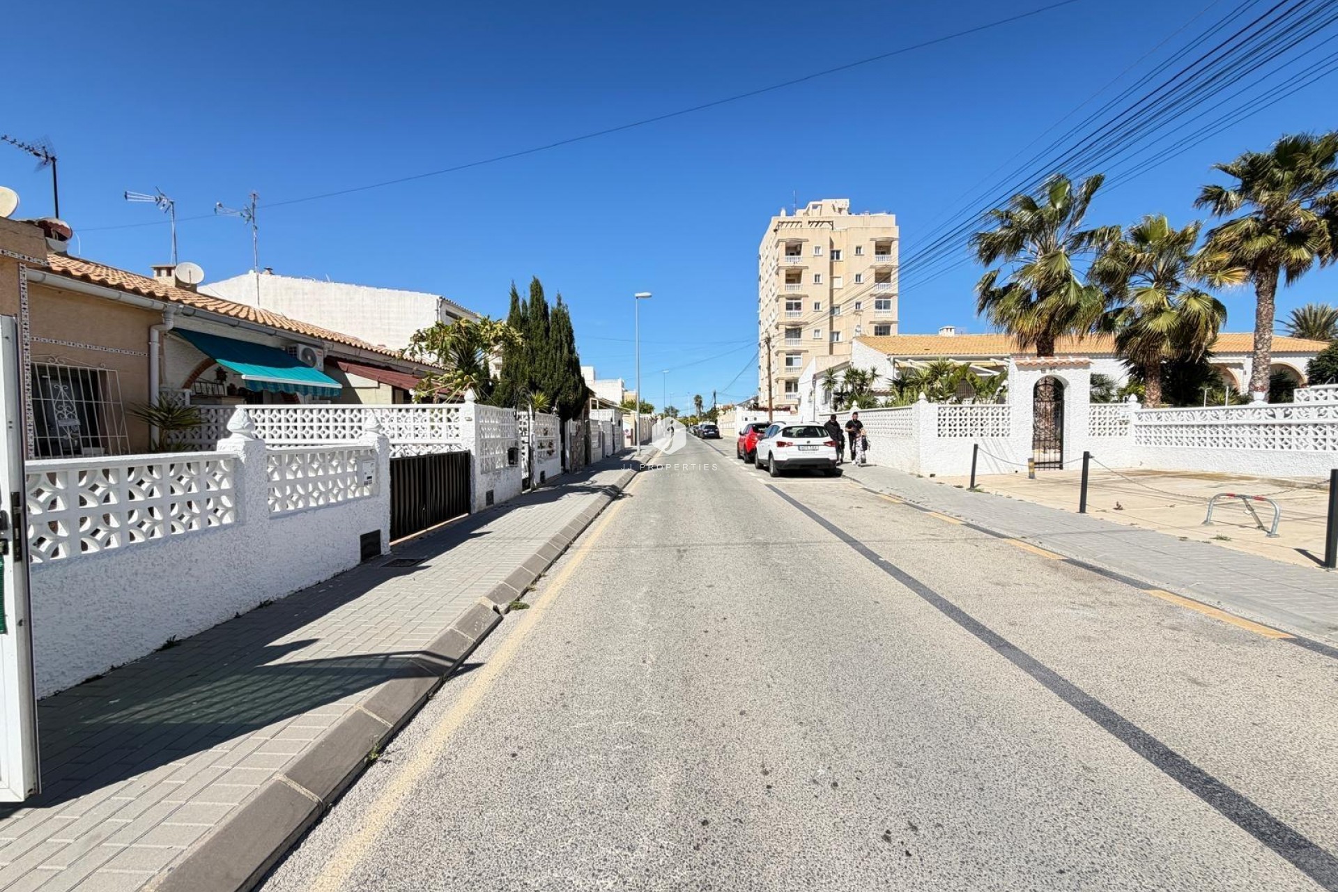 Z drugiej ręki - Szalet -
Torrevieja - Nueva Torrevieja