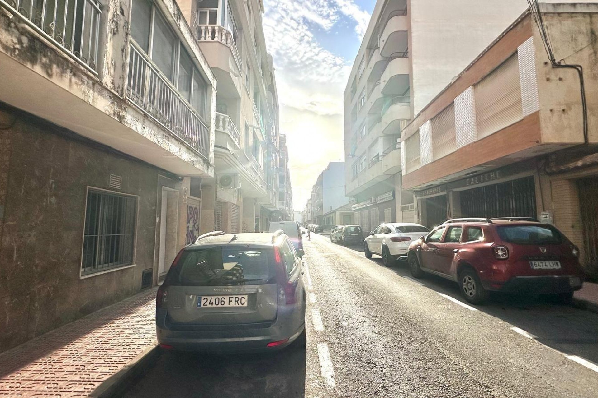 Z drugiej ręki - Szalet -
Torrevieja - Playa del Cura