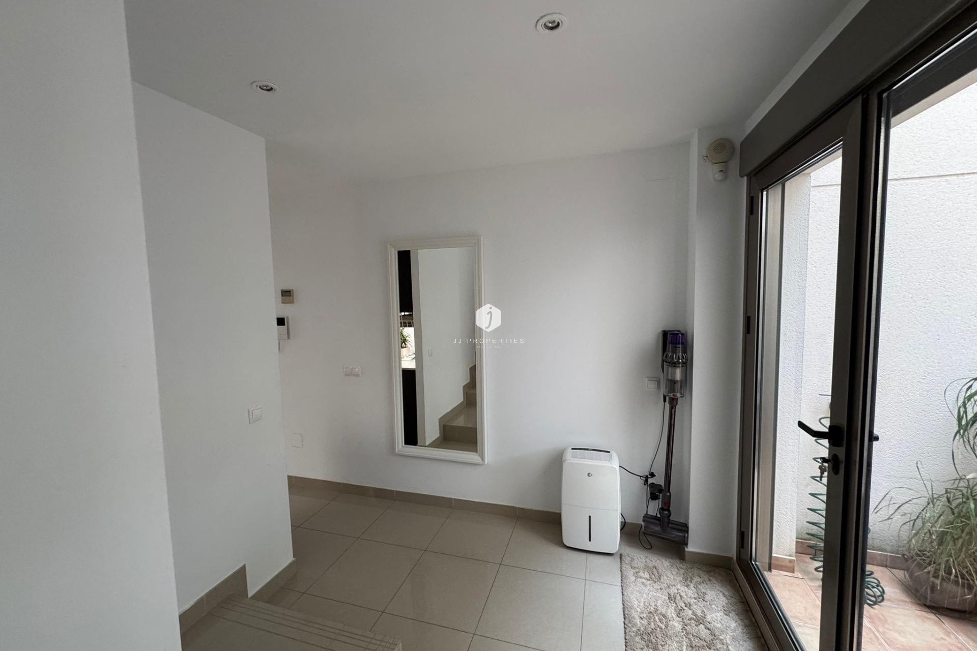 Z drugiej ręki - Szalet -
Torrevieja - Punta prima