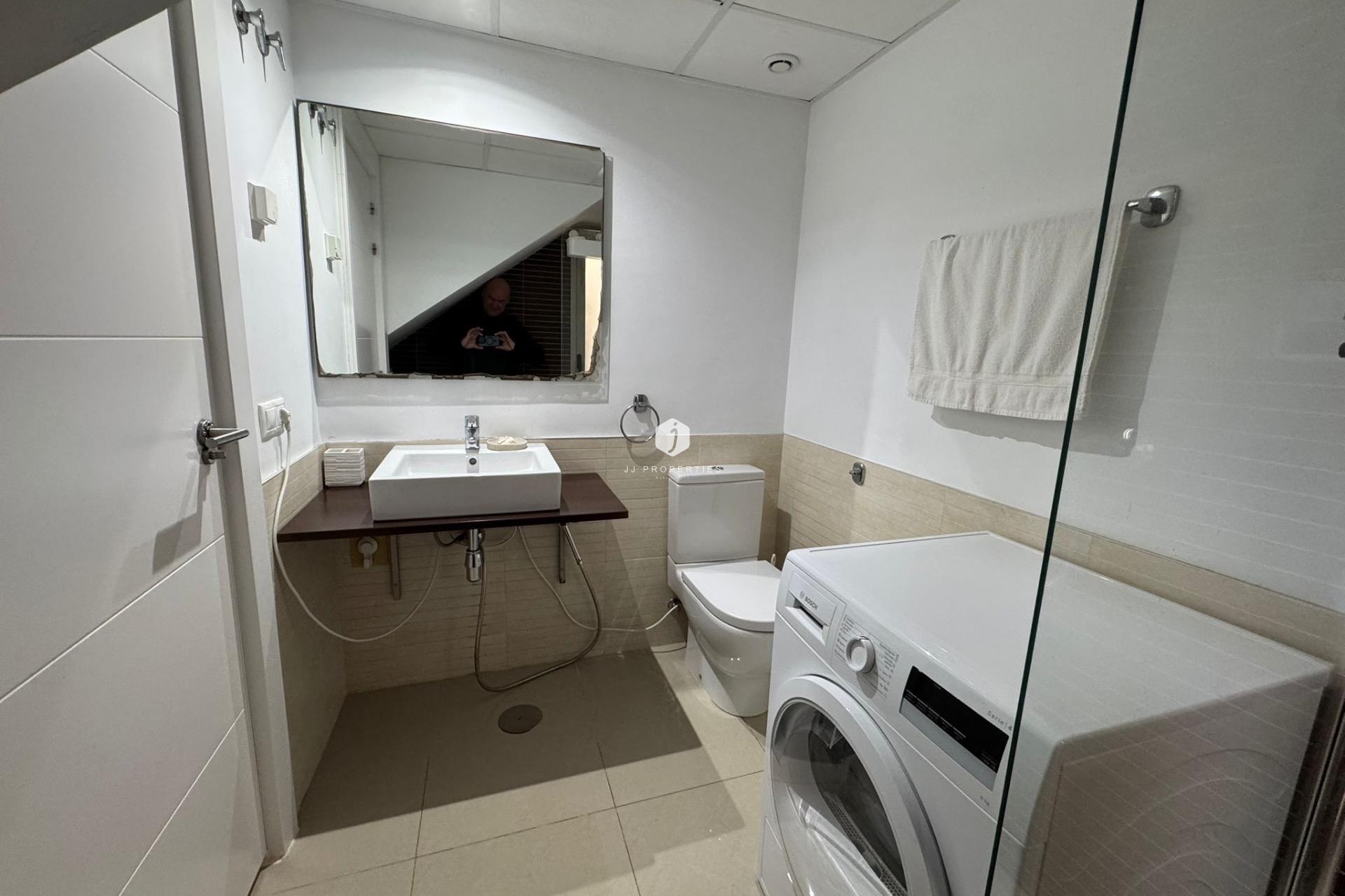 Z drugiej ręki - Szalet -
Torrevieja - Punta prima